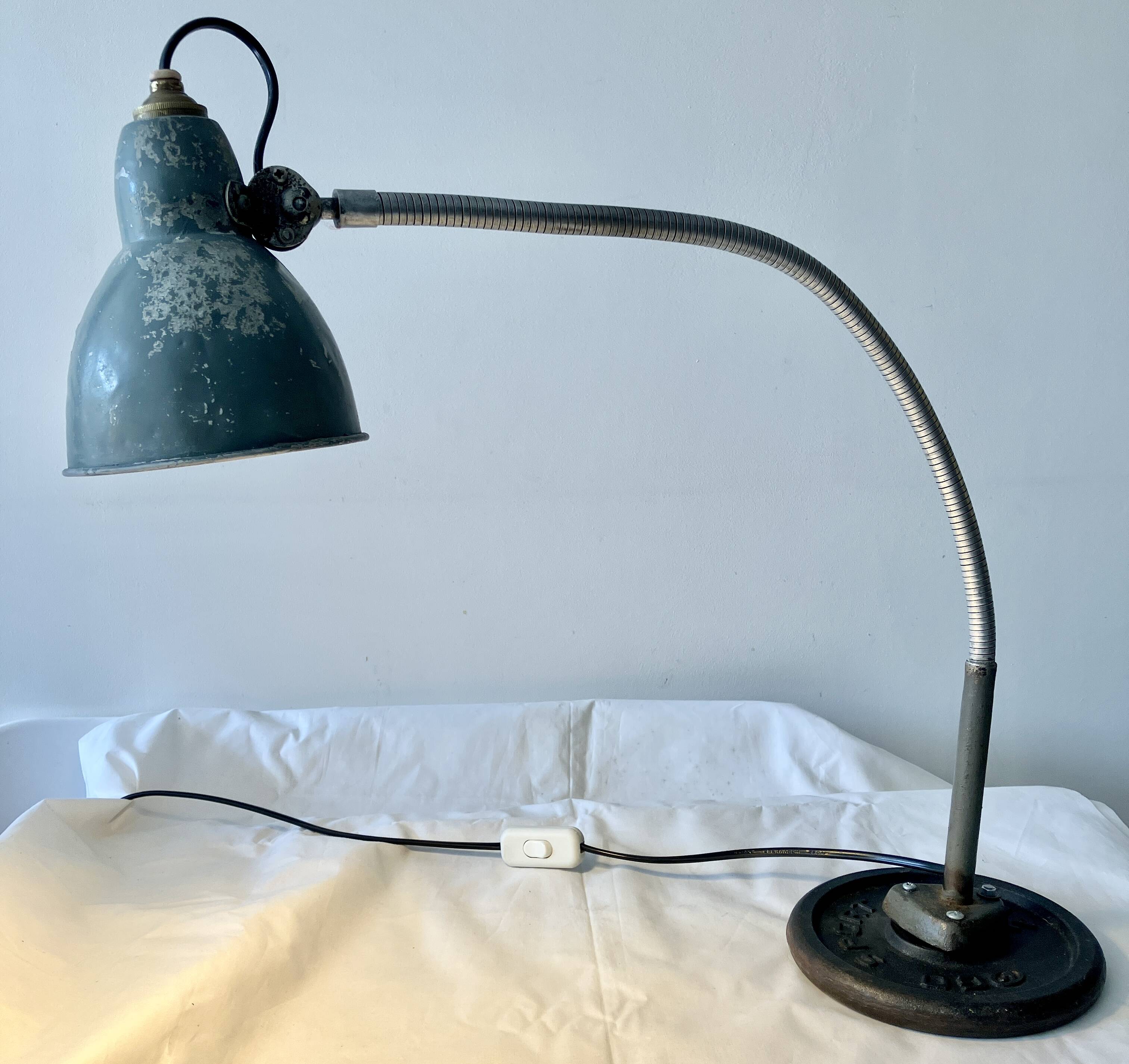 Lampe d'atelier flexible