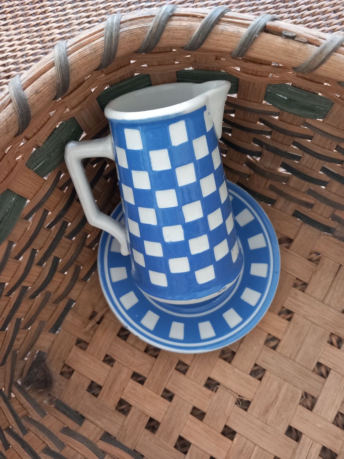 Digoin pitcher and plate