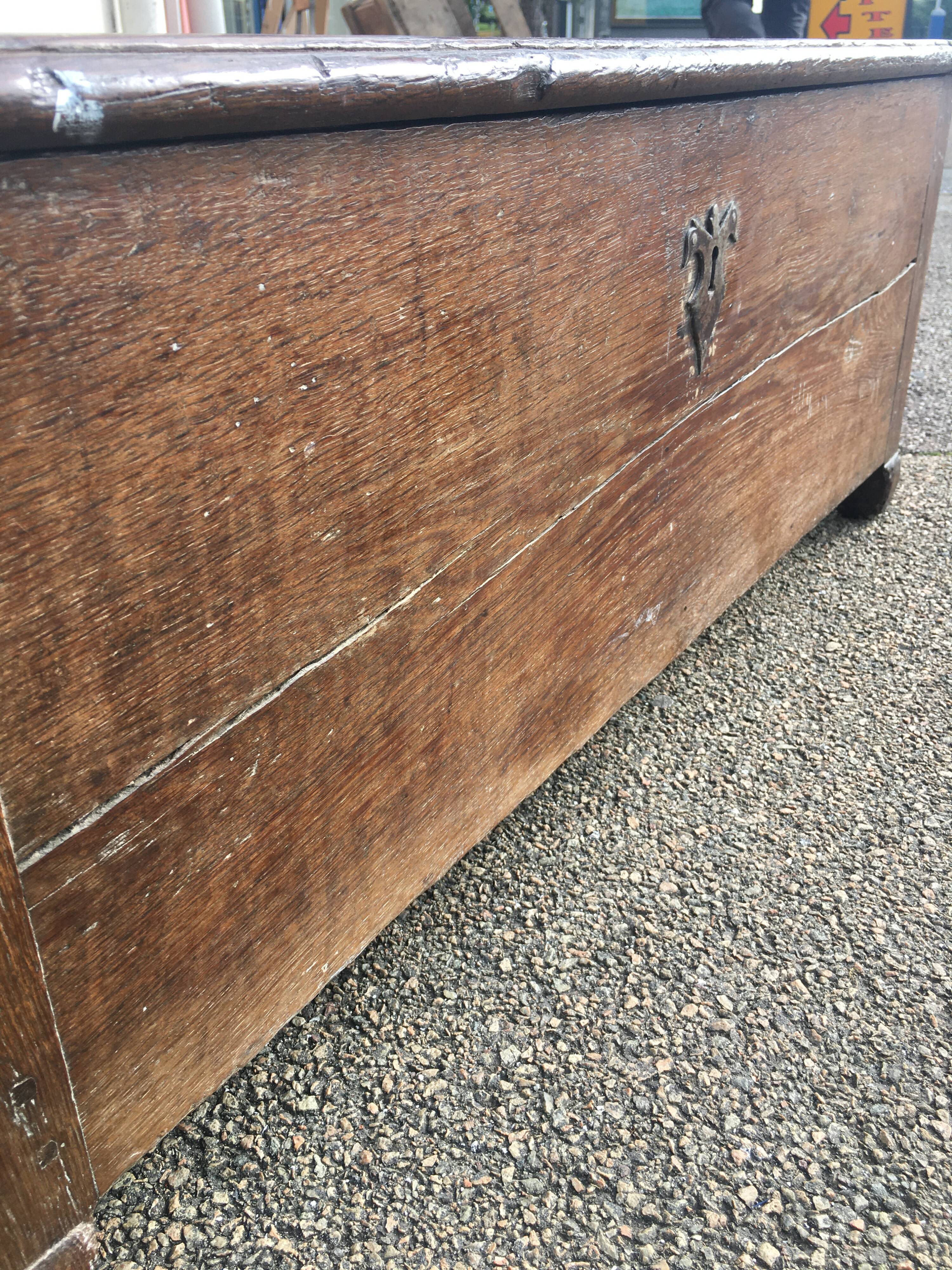 Old solid oak chest early XVIII Brutalist