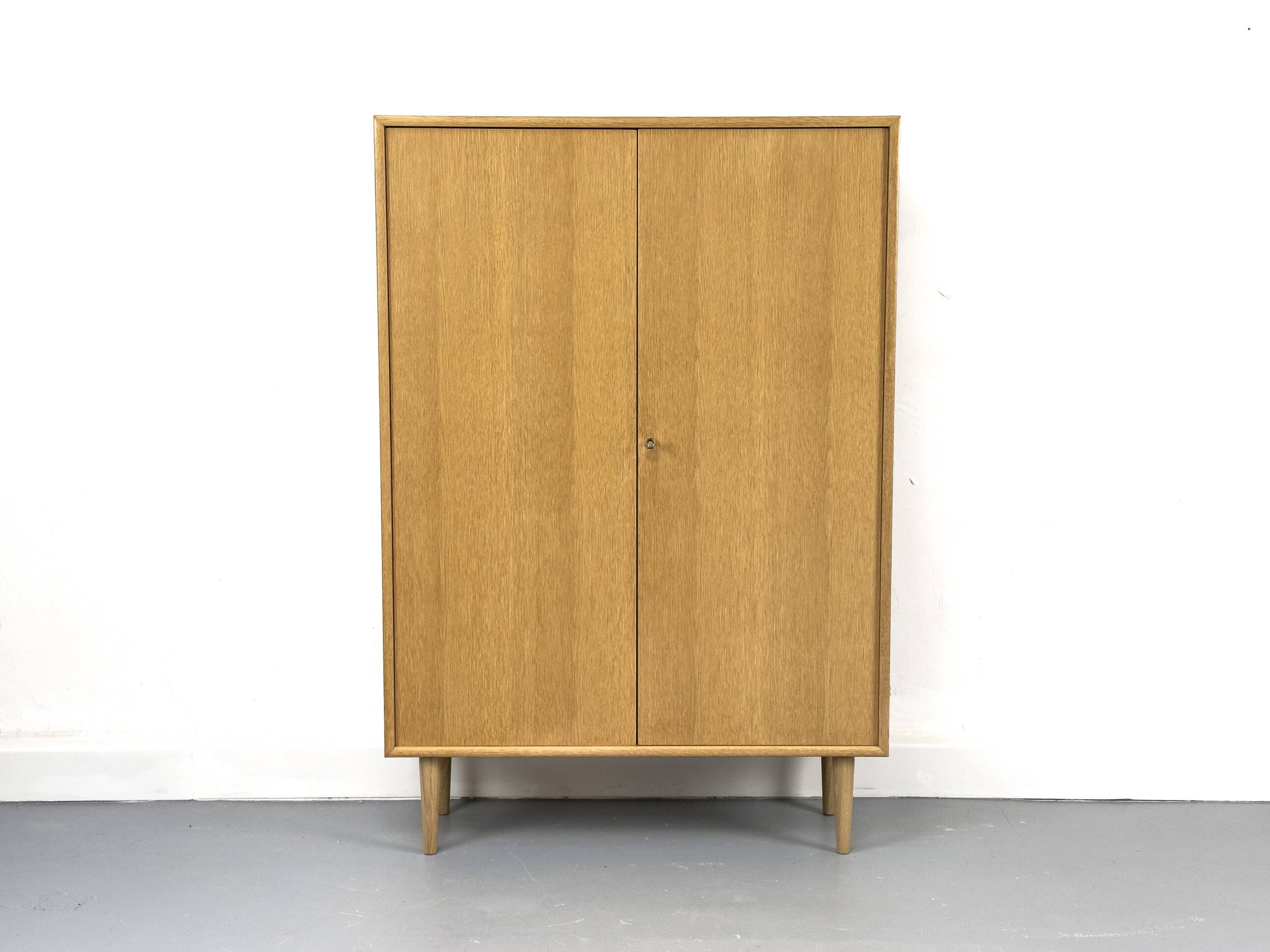Cabinet en chêne de WK Möbel, années 1970