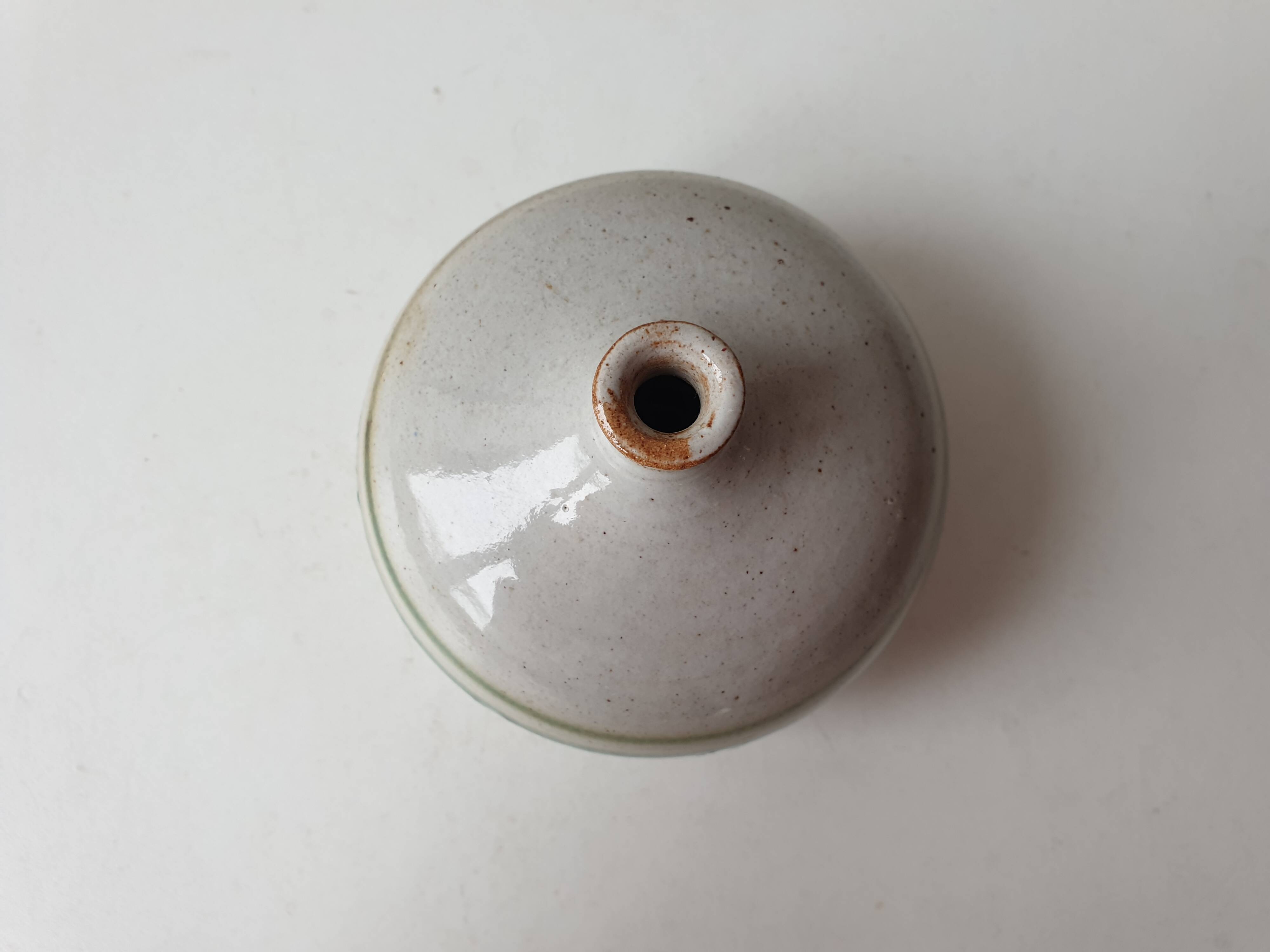 Single-flower vase signed Voldemar Volkoff Vallauris