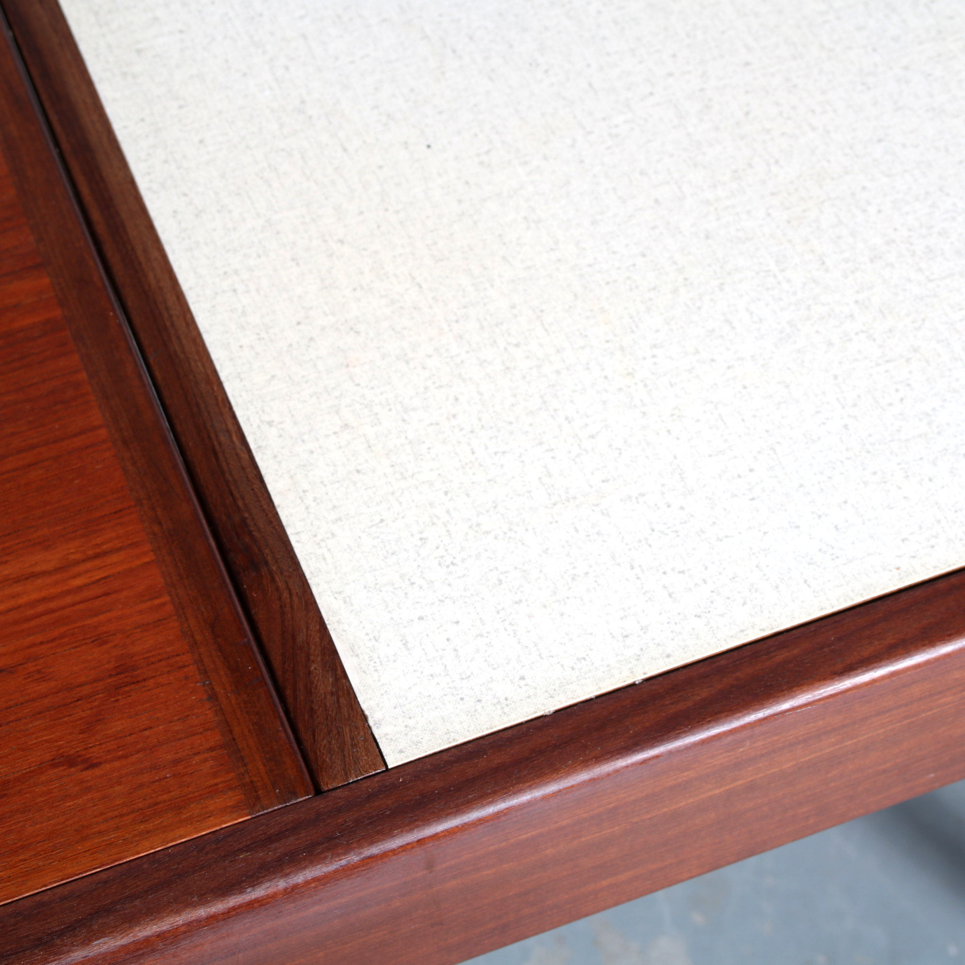 1950s Extendible dining table from the Netherlands