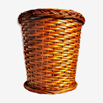 Braided wicker pot cover