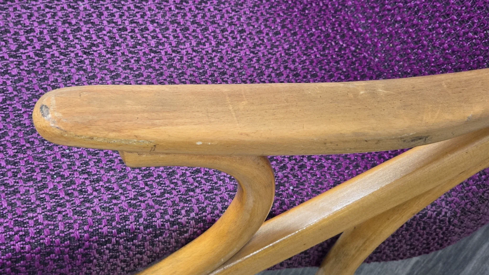 Chaise berçante de Ton