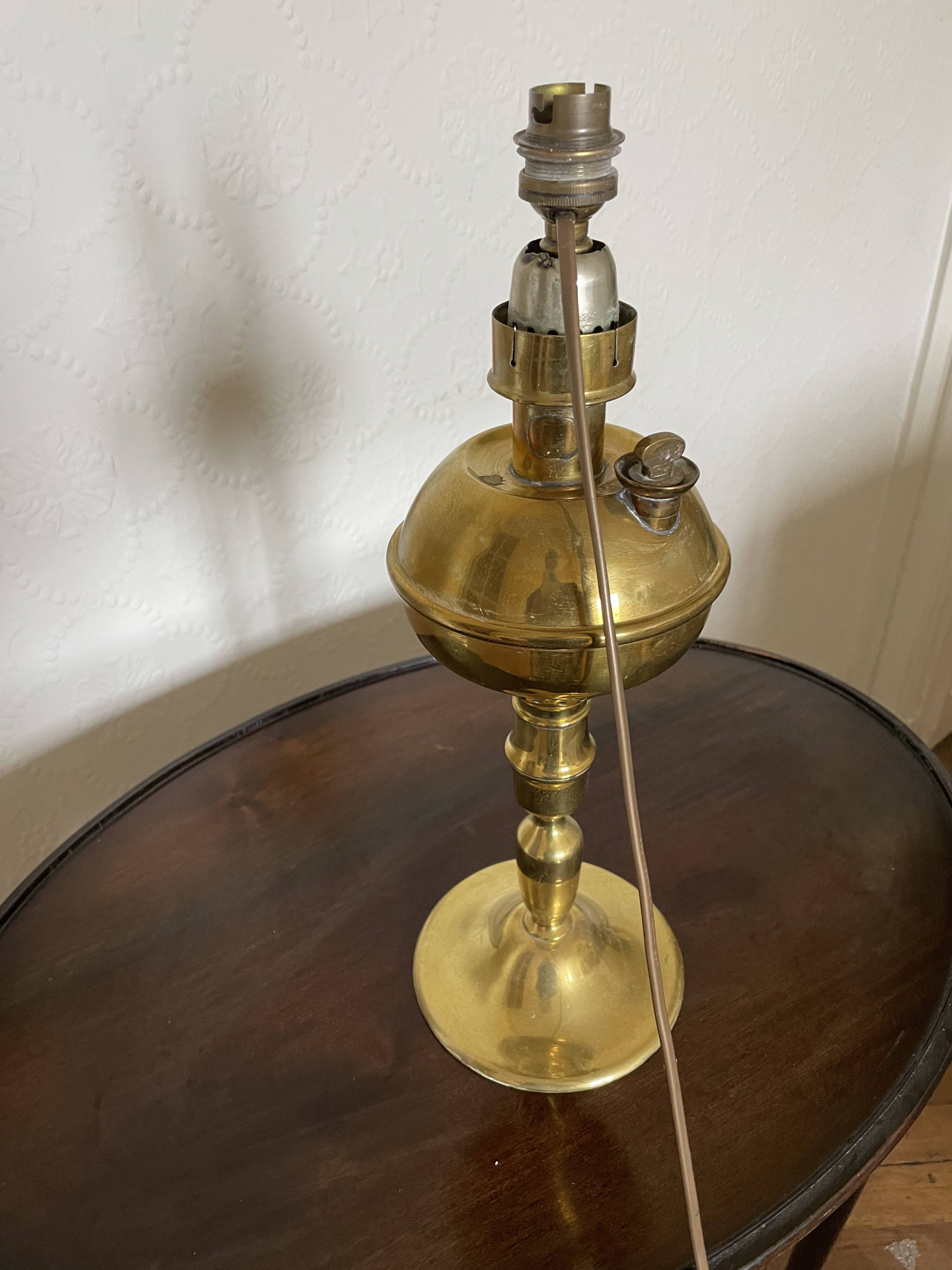 Electrified copper kerosene lamp
