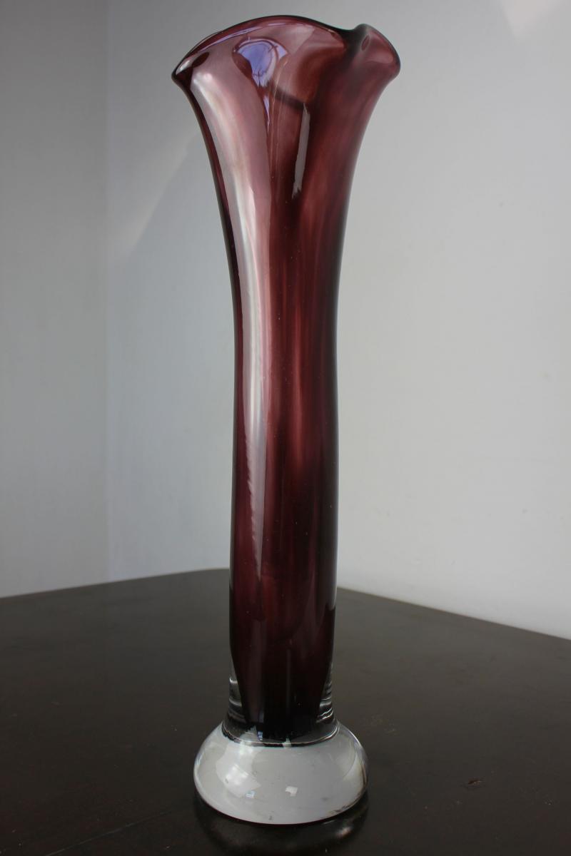 Surreal vase by Adam Jablonski glass
