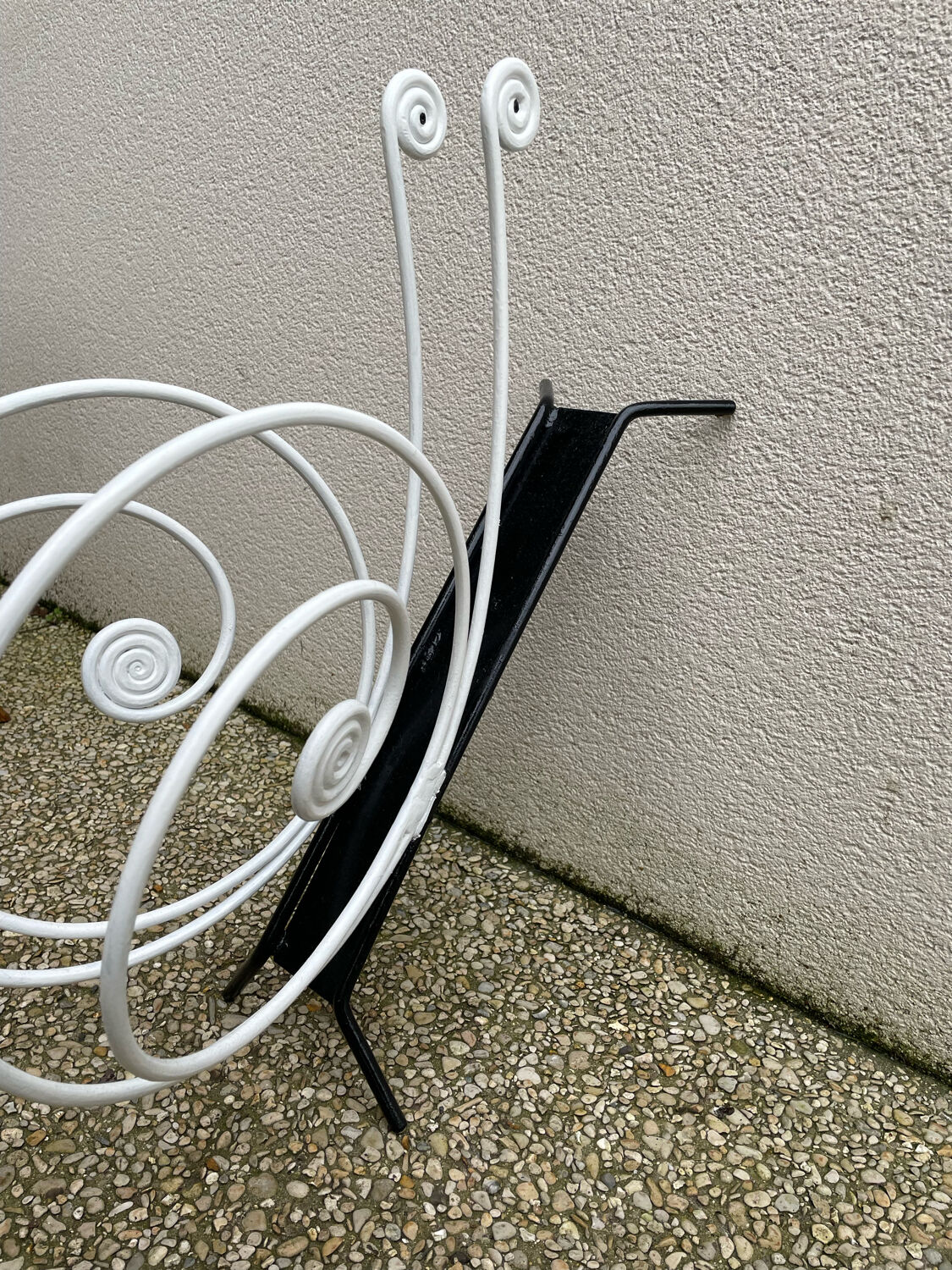 Vintage magazine holder