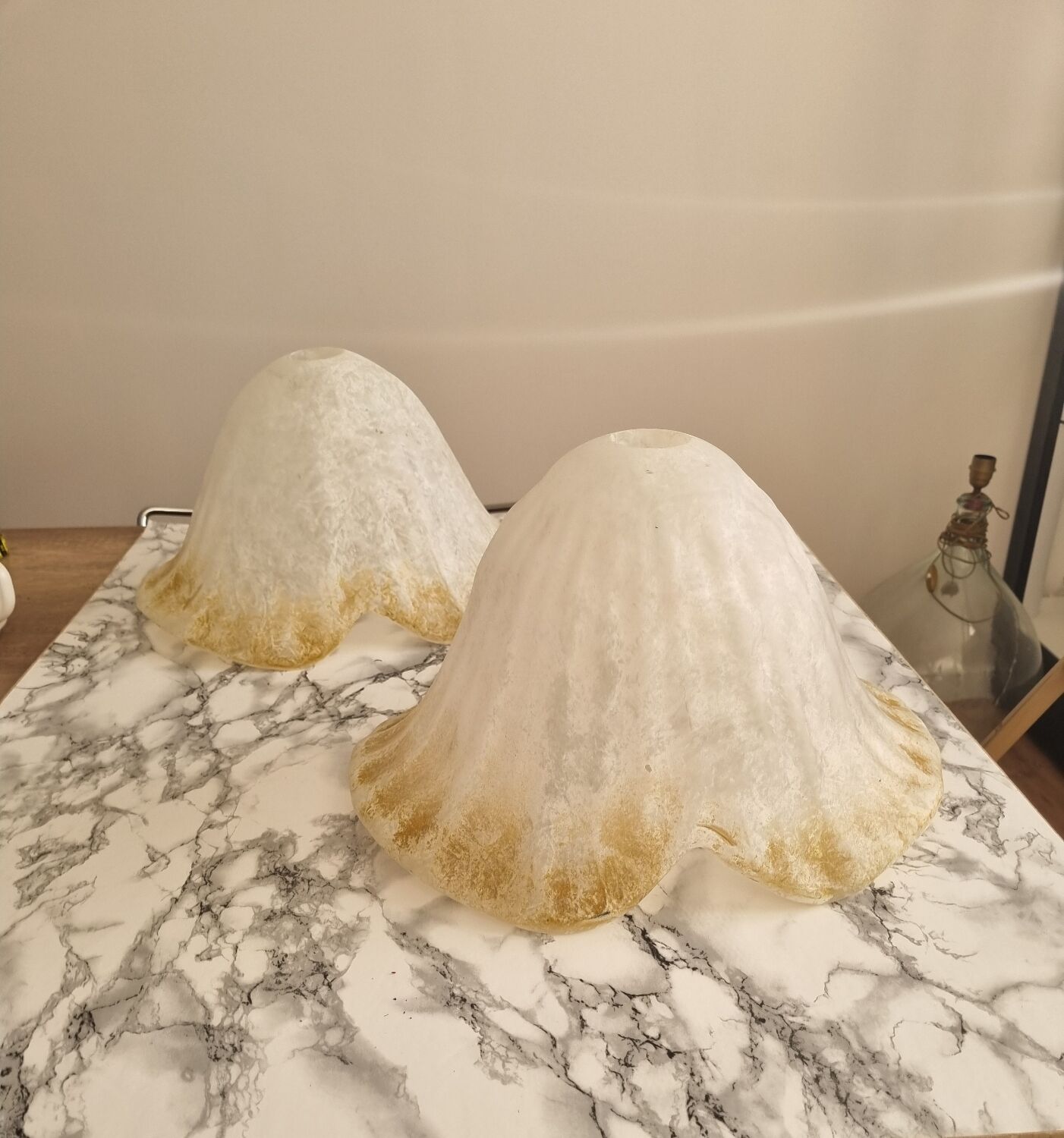 Paire d'abat-jours en verre vintage