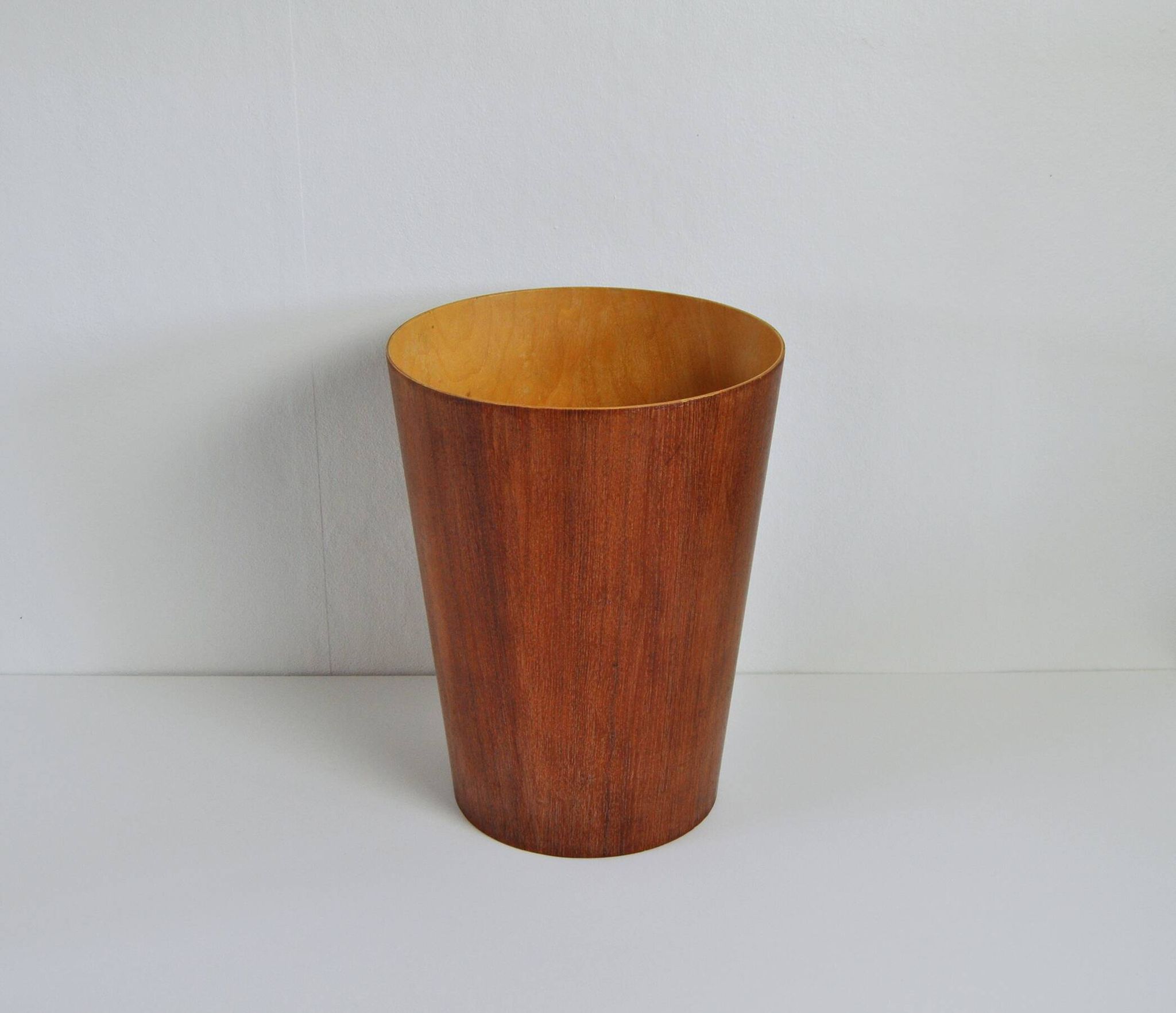 Swedish paper basket designed by Martin Åberg for Servex