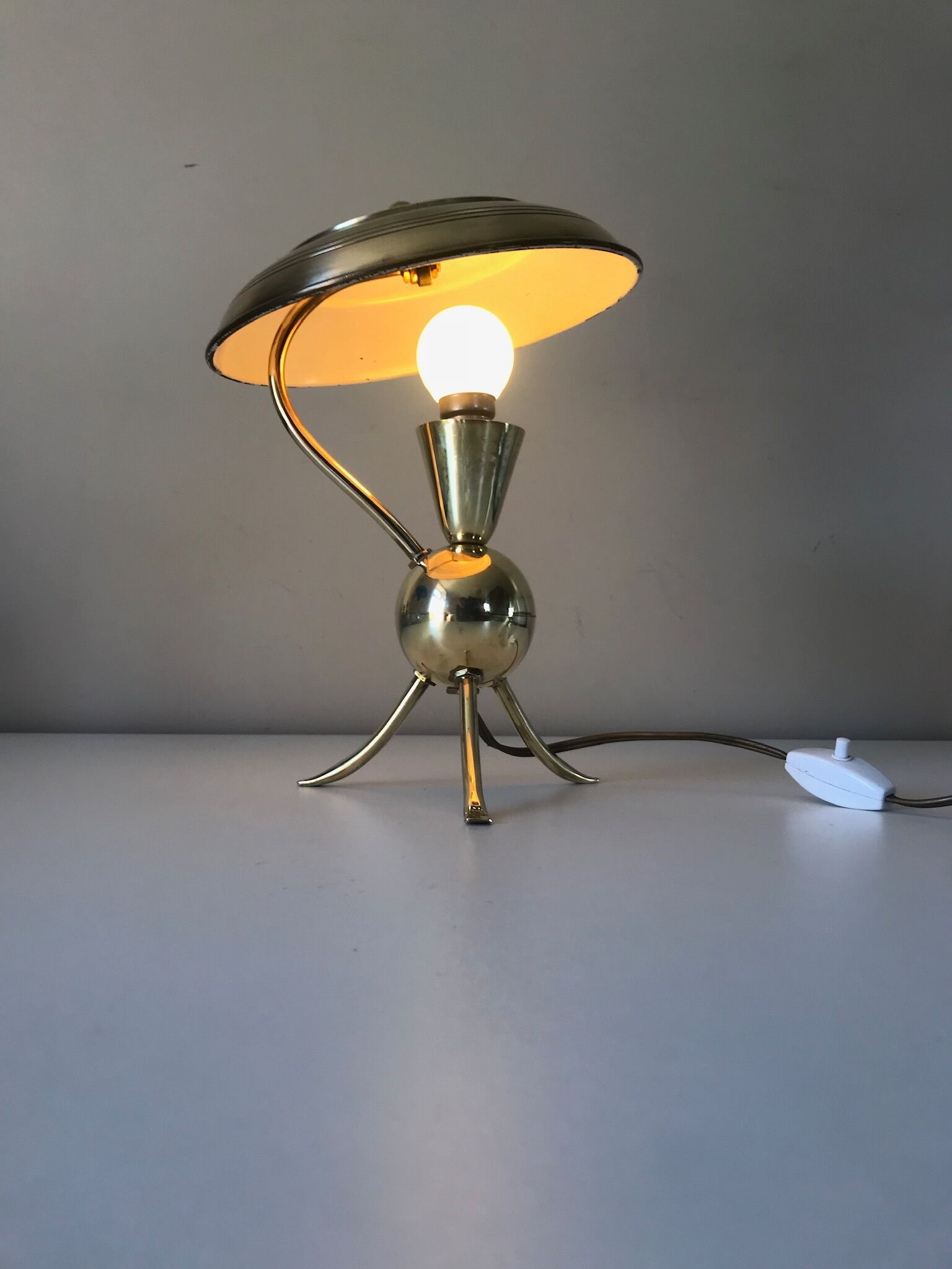 Brass tripod lamp 60's