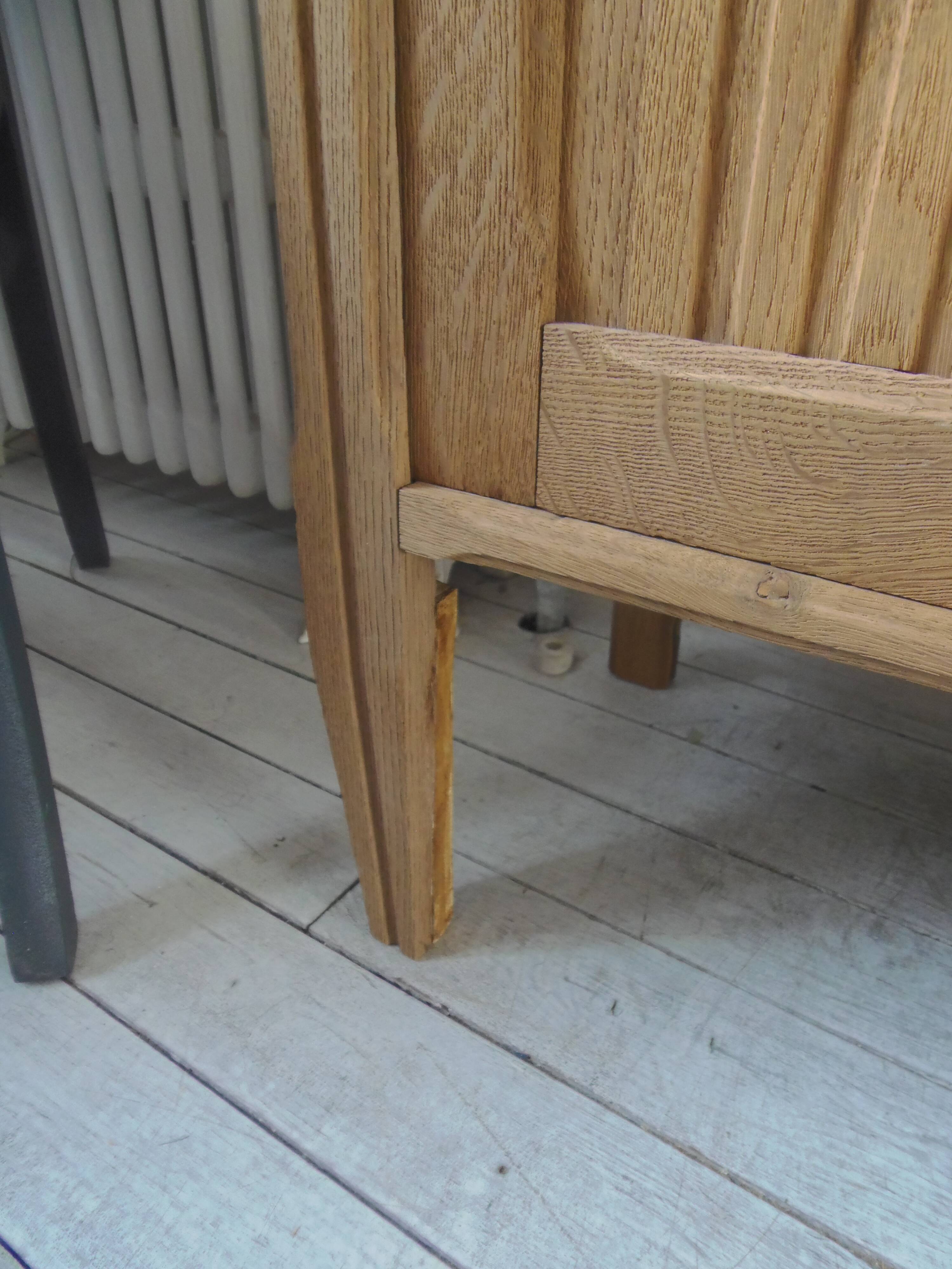 Console, shallow art deco sideboard in raw wood.