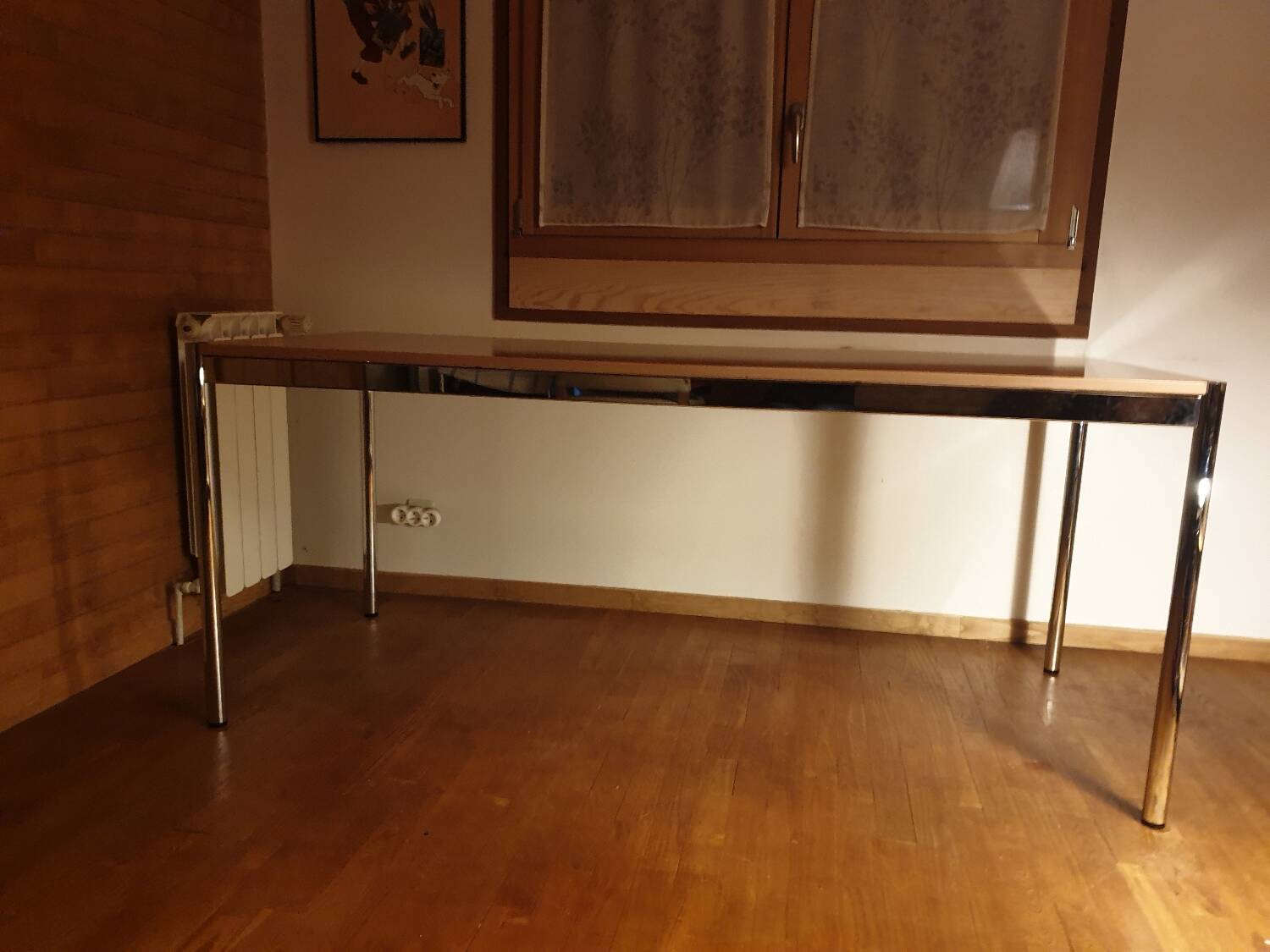 USM-Haller desk-table