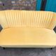 Canapé club jaune velours, années 1950-60, cadre et pieds en hêtre massif