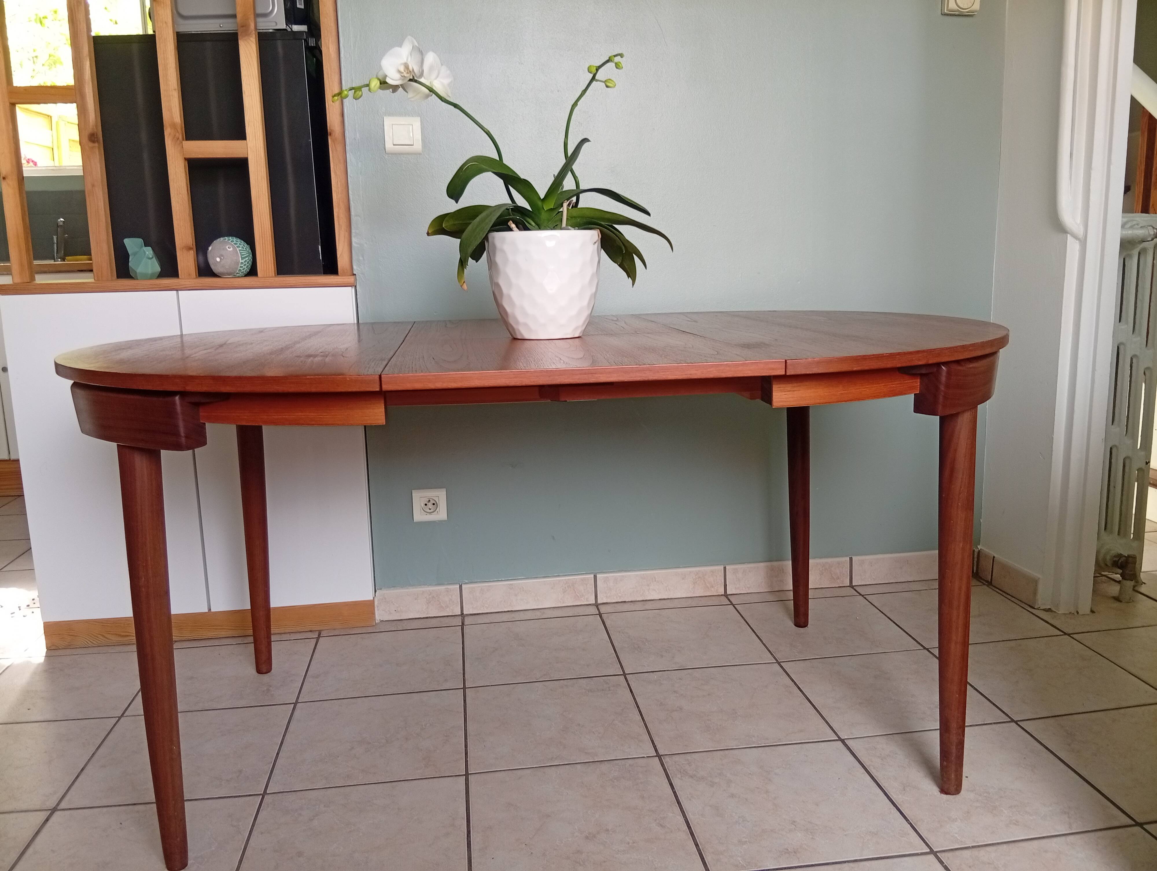 Danish table Frem Røjle Hans Olsen extendable round Scandinavian