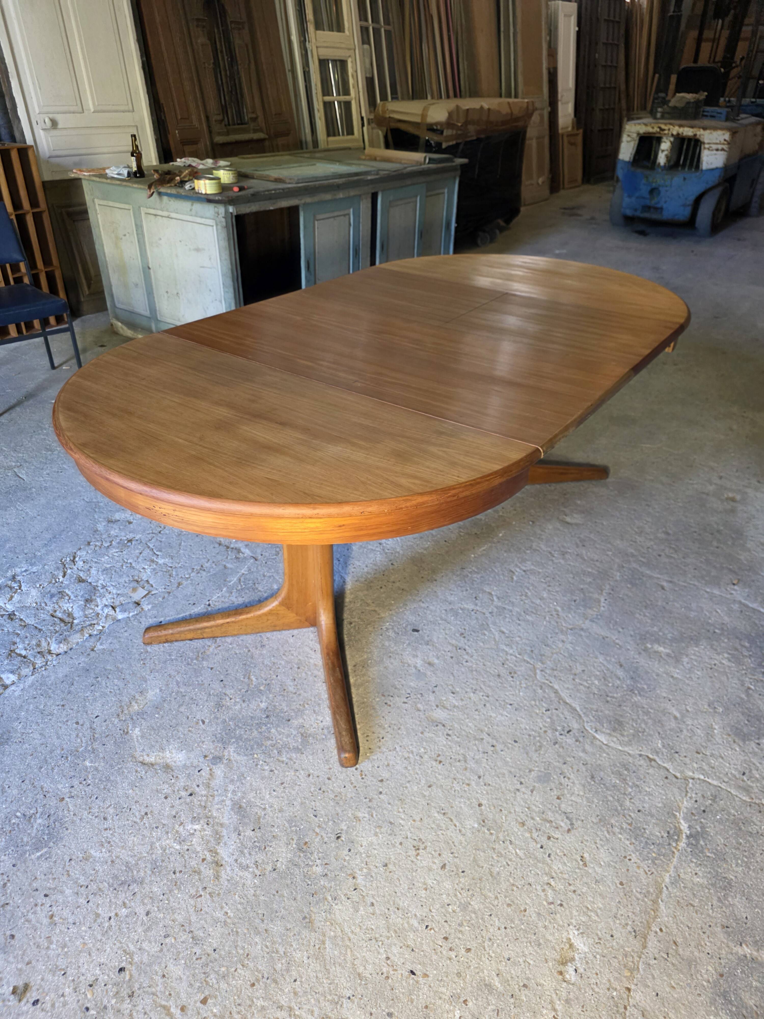 Table extensible Baumann en teck des années 60, (2 rallonges)