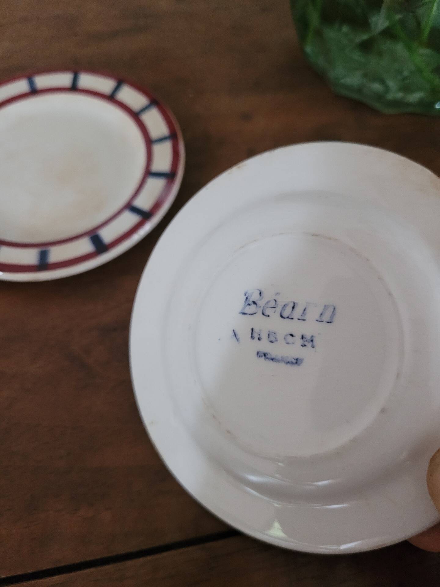 Two very small Béarn HBCM plates.