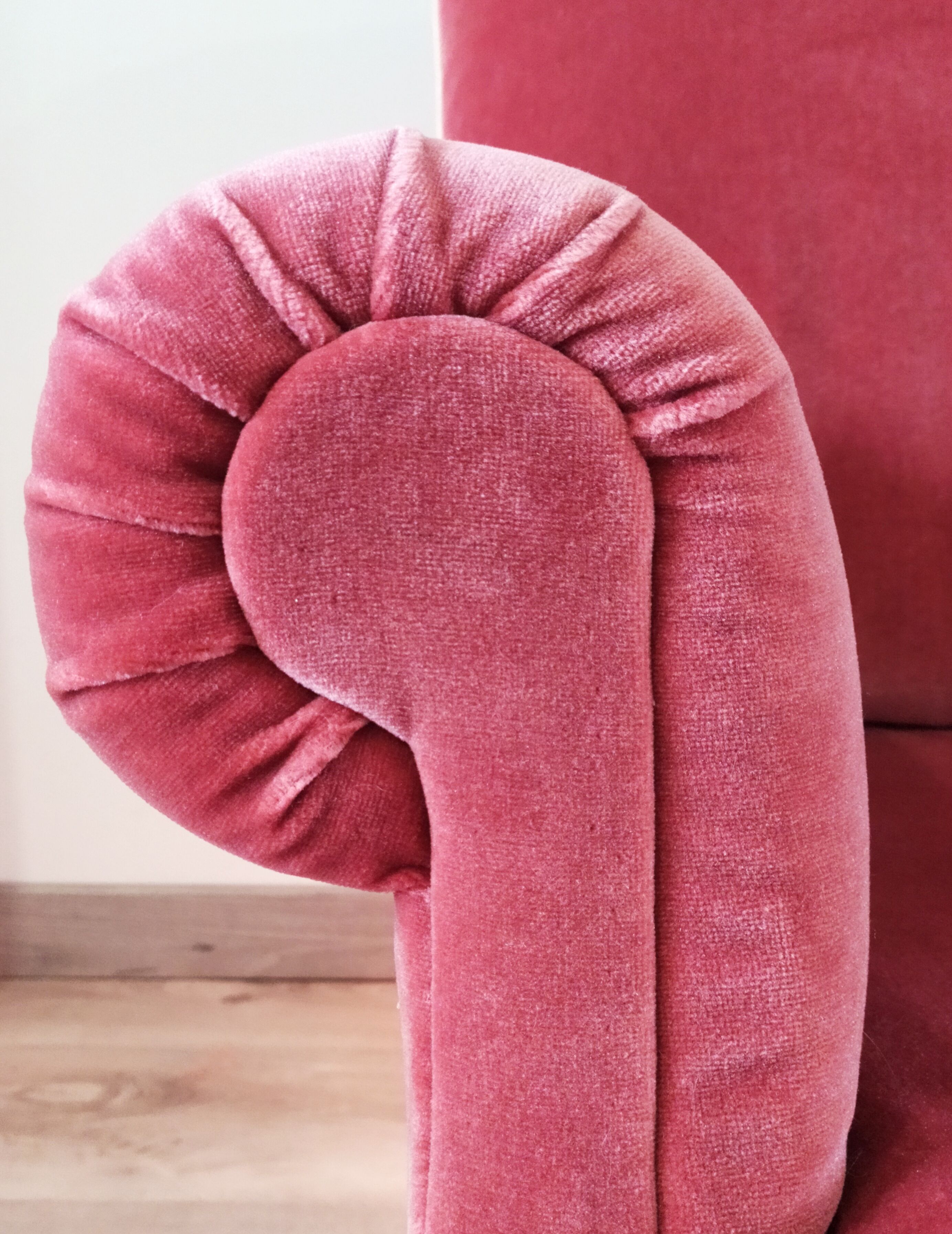 Fauteuil vintage velours rose