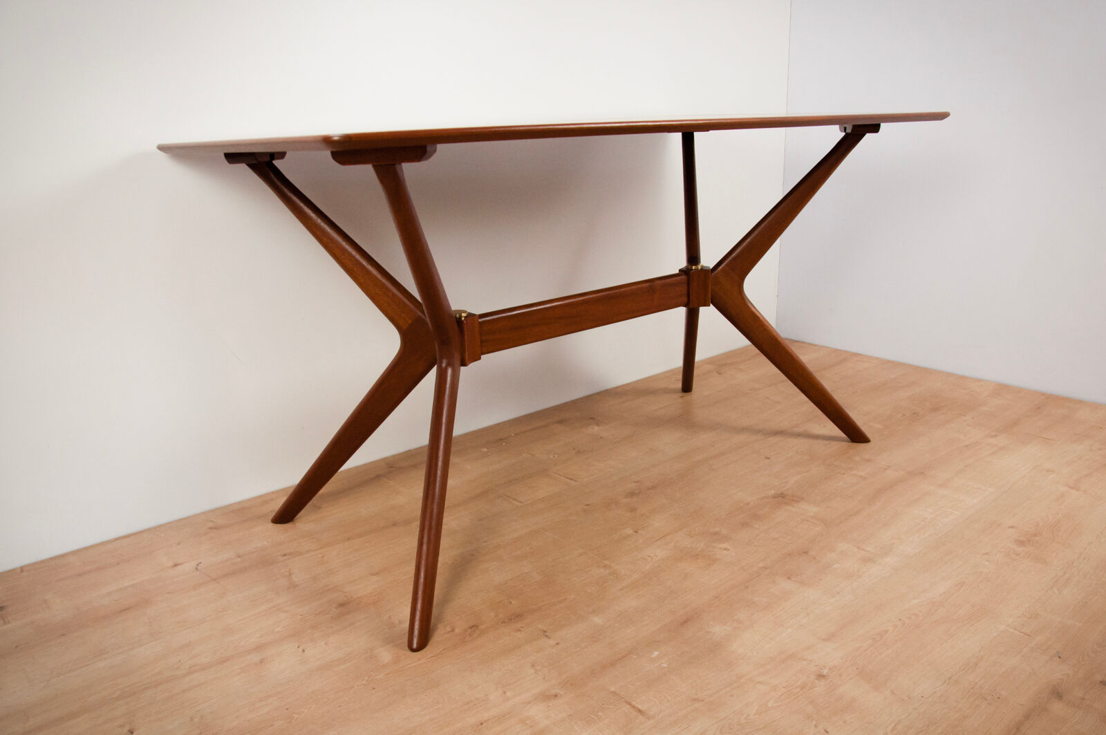 Helicopter dinning table from G Plan, 1960
