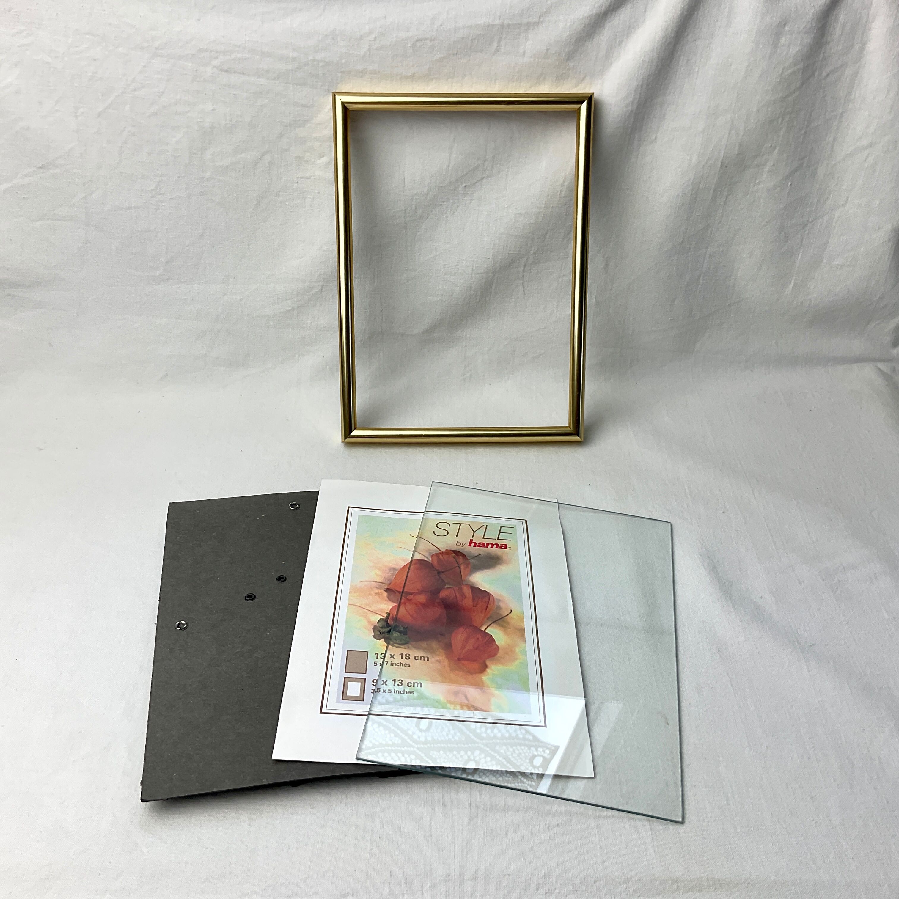 Hama golden wall frame