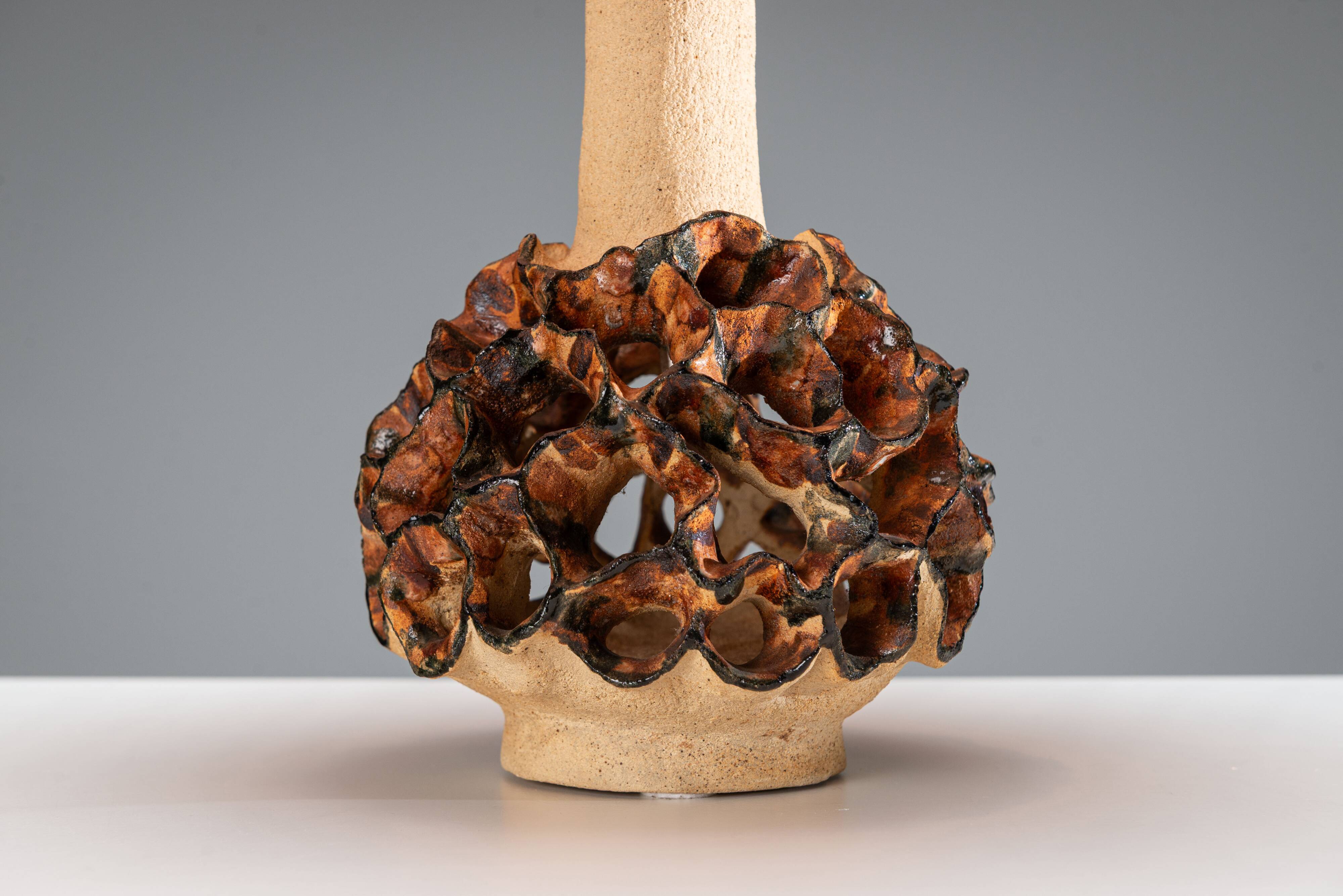 Ceramic decorated table lamp