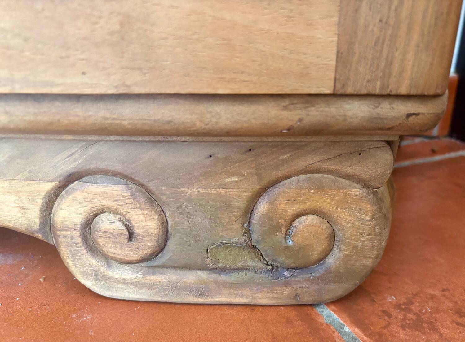 Buffet art déco en chêne massif