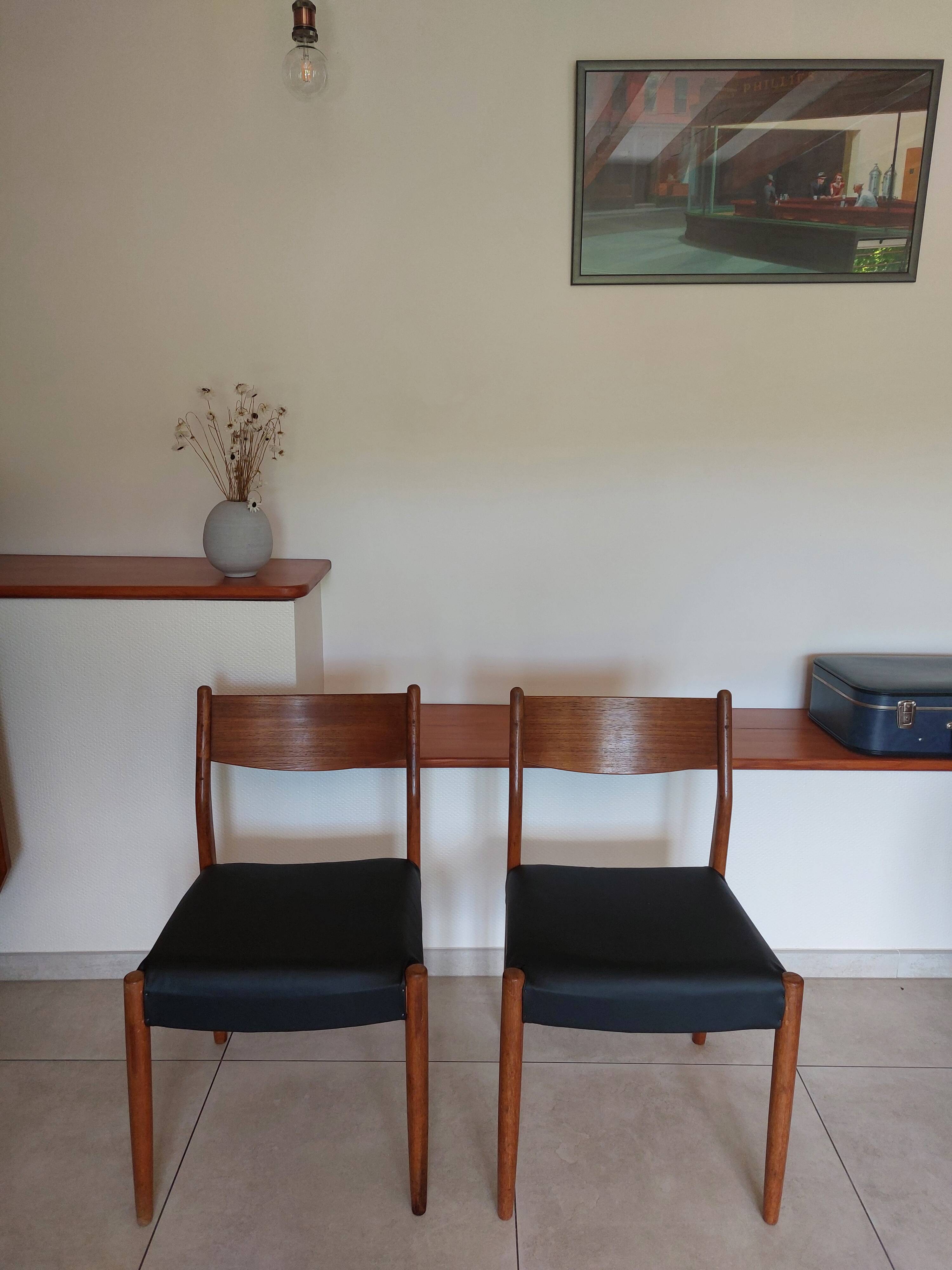 paire de chaises scandinaves style Fristho Franeker, assises rénovées
