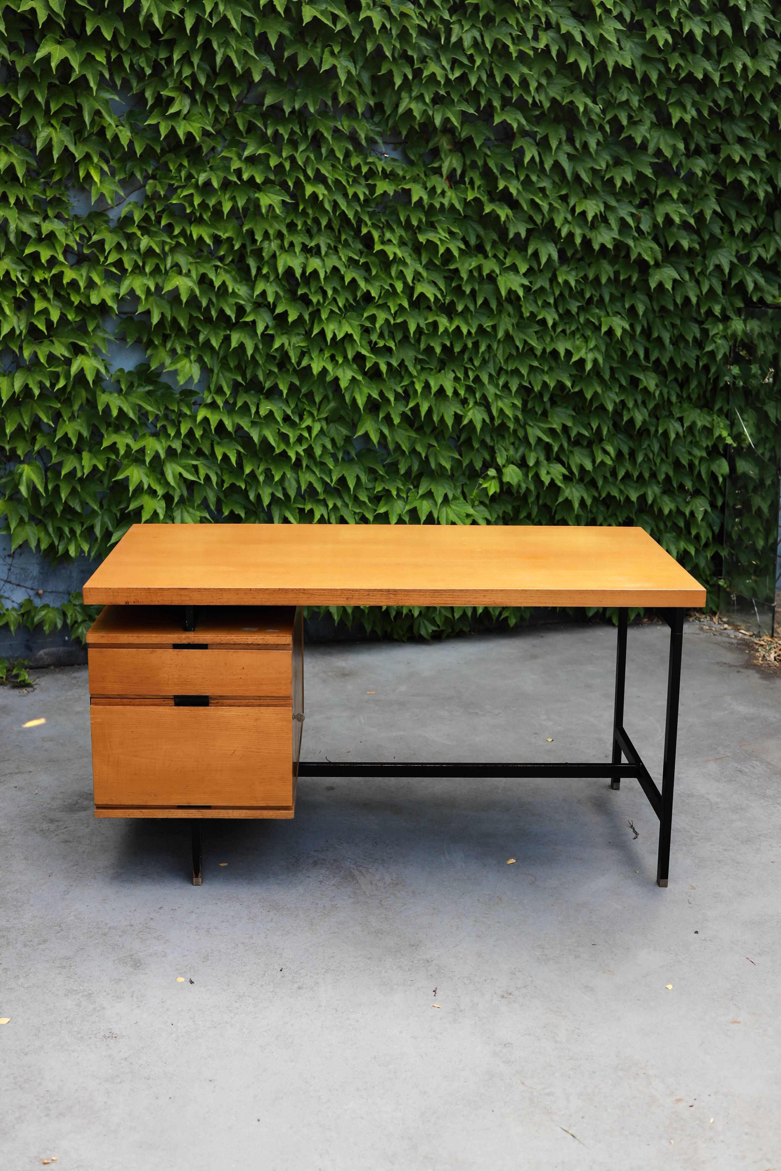 Bureau de Pierre Guariche édition Minvielle