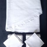 Tablecloth and 12 towels