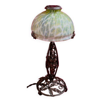 Lampe fer forgé dans le style edgar brandt, paul kiss, 1910 a 25. Non signée, domage, 37x16cm. Trava