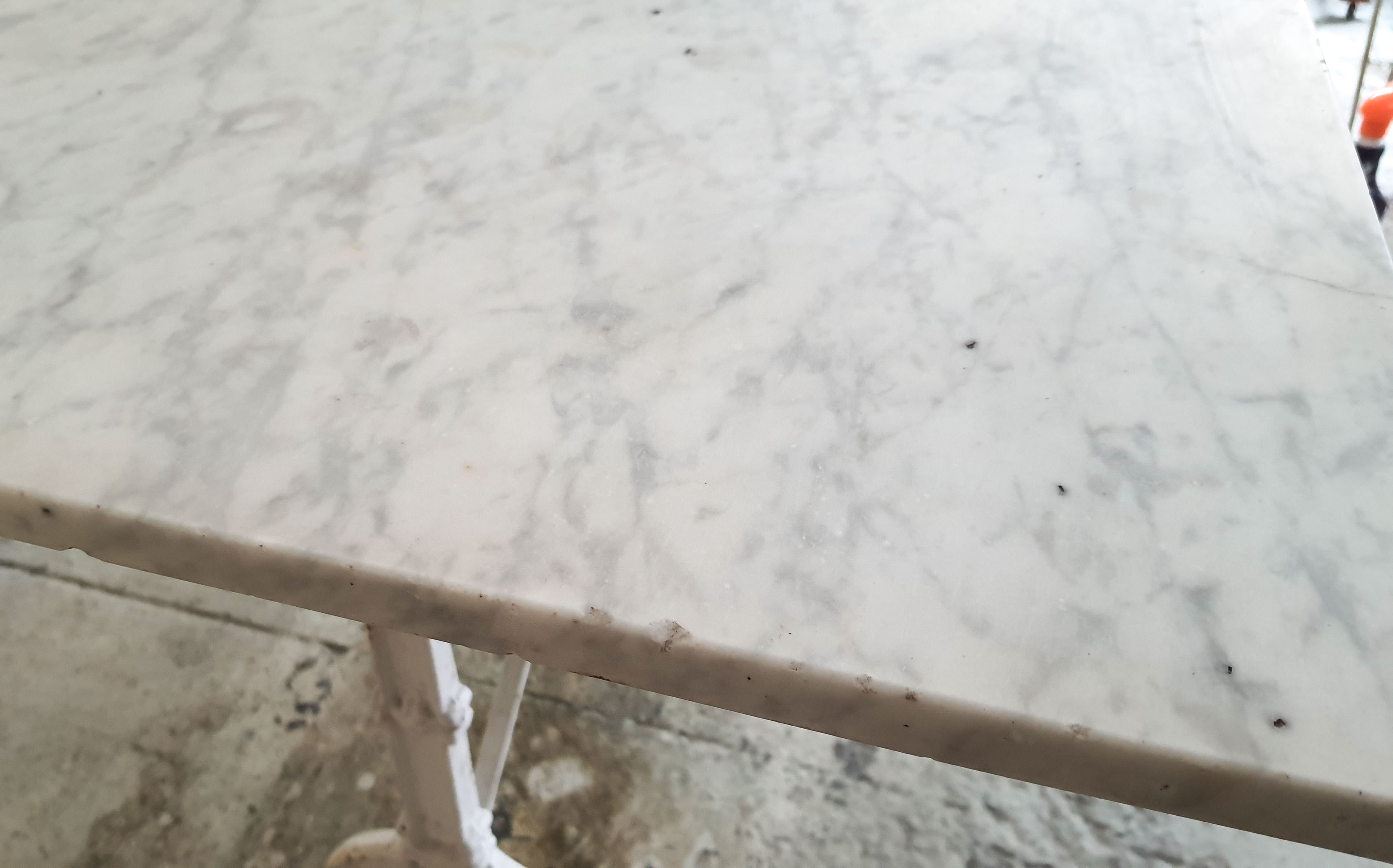 Bistro table cast iron and white marble - garden terrace