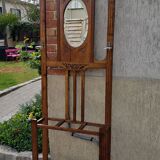 Wall-mounted coat rack