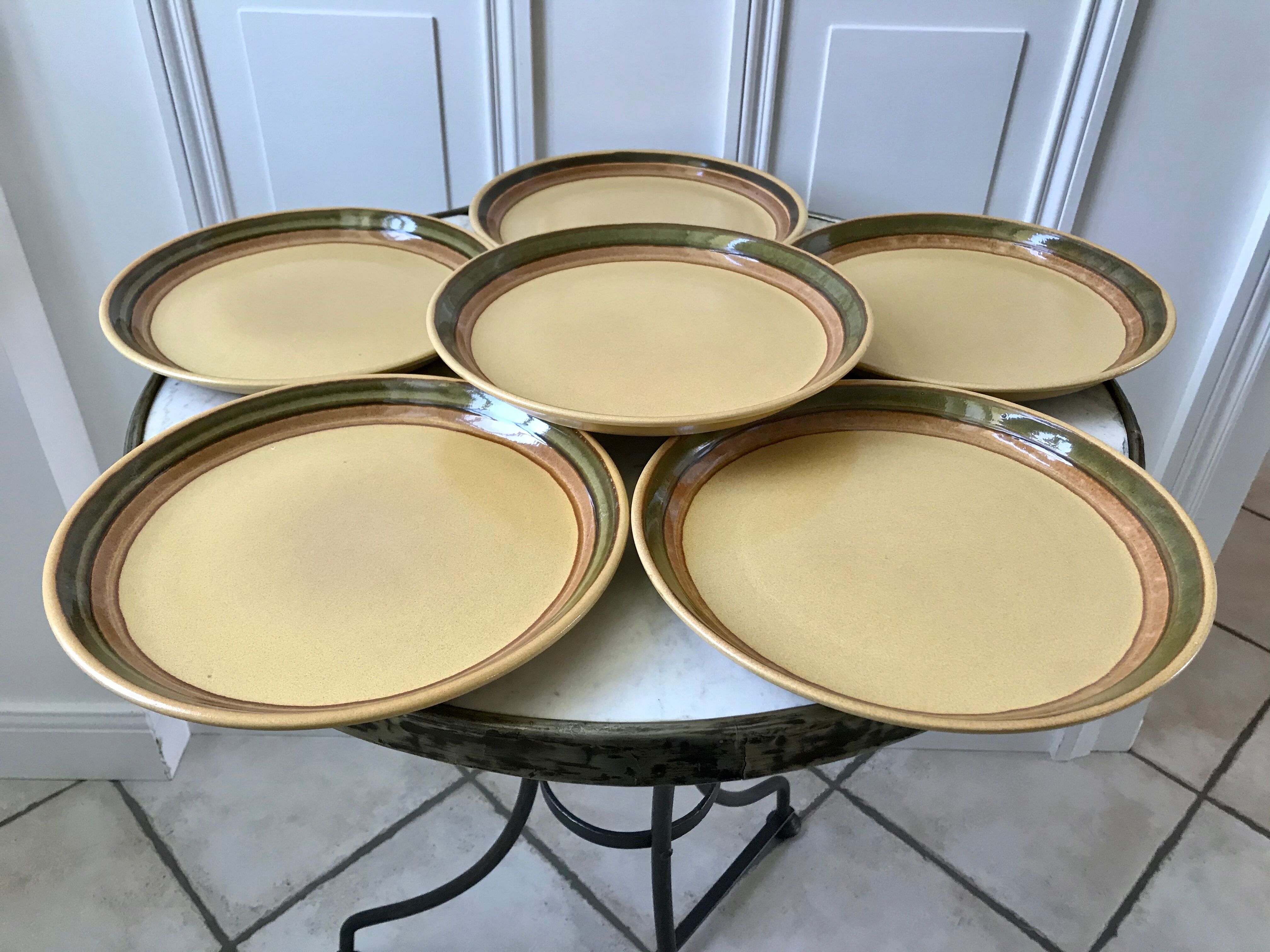 Set of 6 flat plates in vintage stoneware 70s