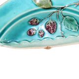 Assiette à asperges majolique – barbotine XIXe – bleu turquoise ancien