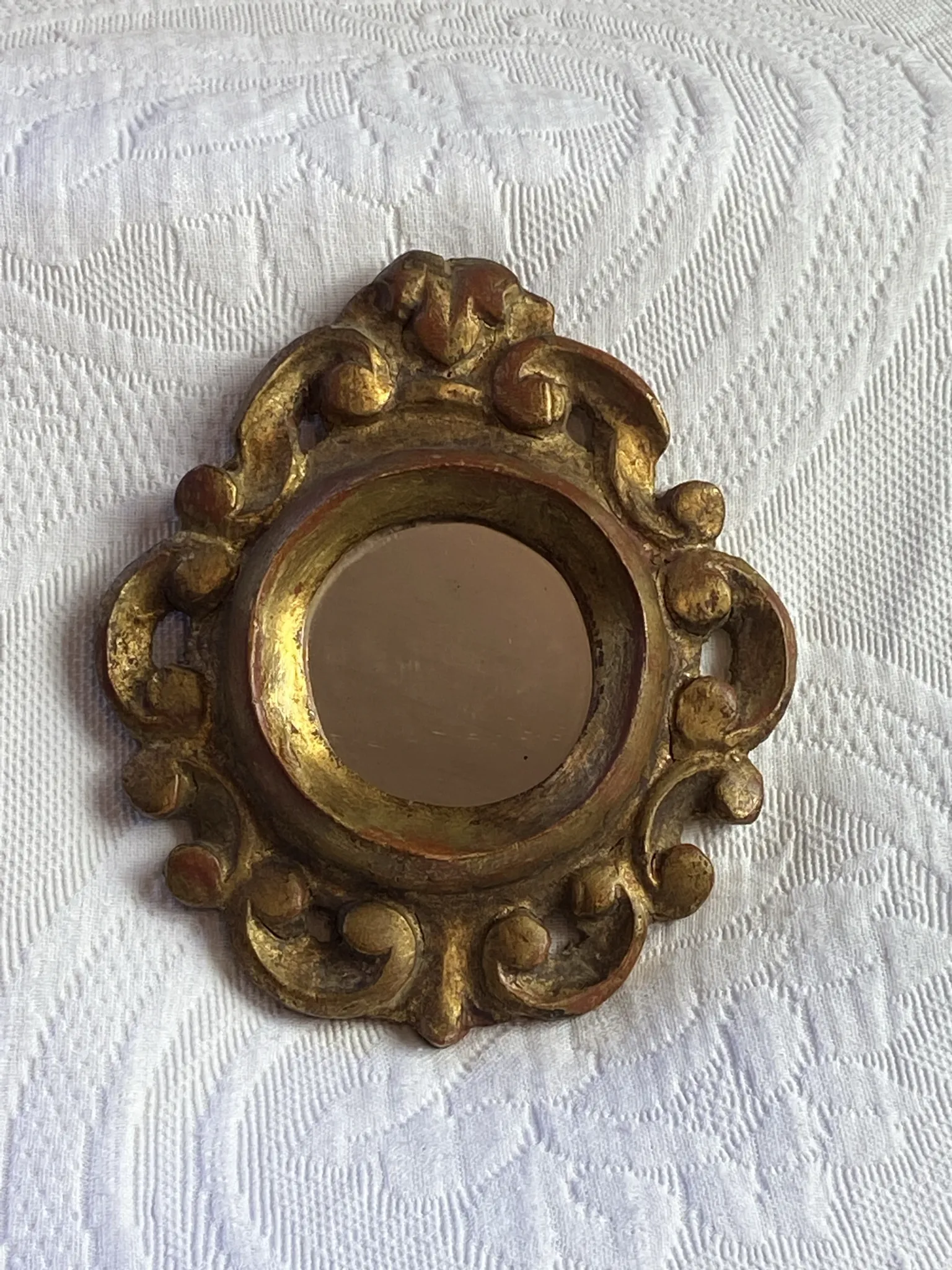 Miroir en bois sculpté de style rococo