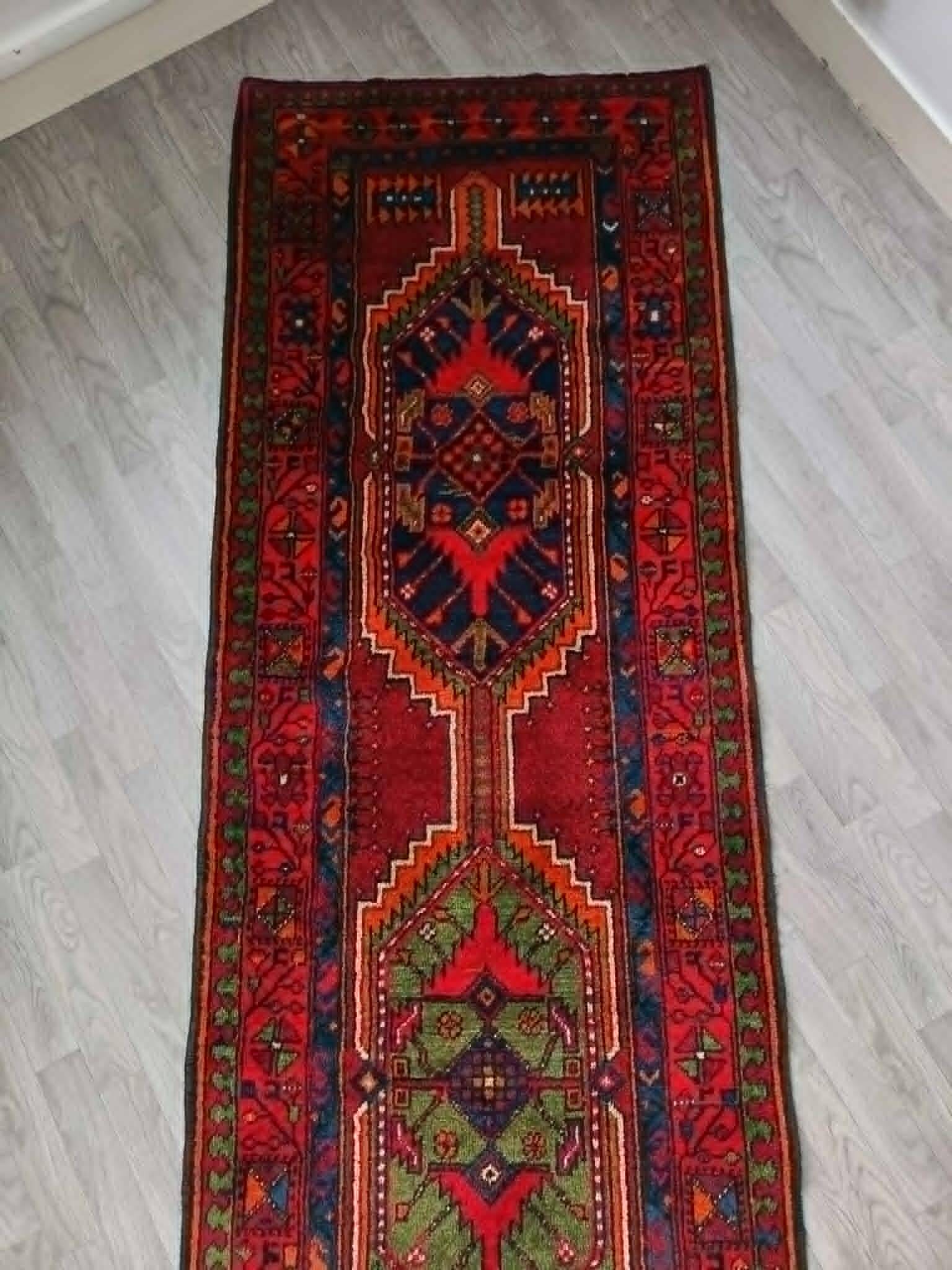 Gallery carpet in Persian style