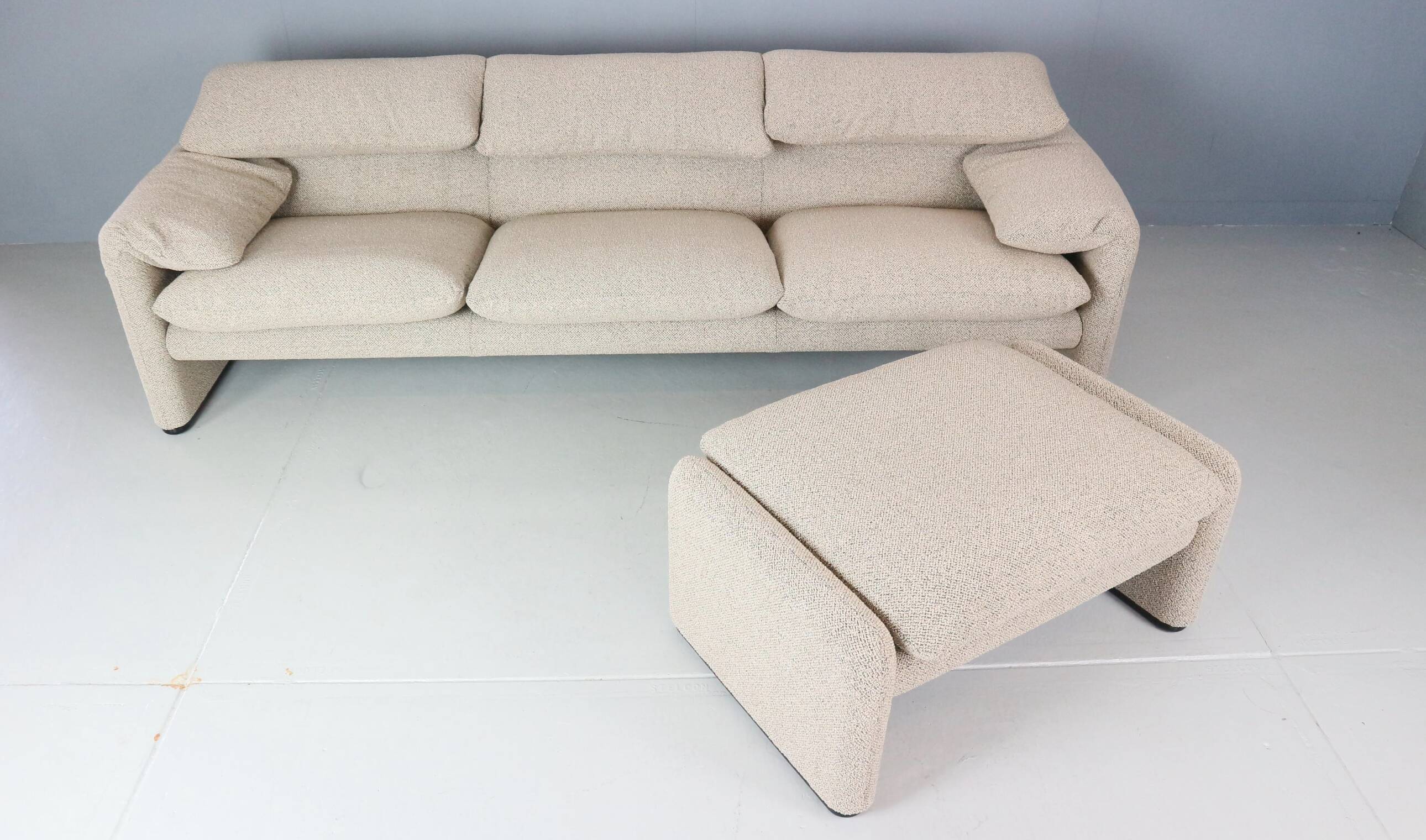 Vico Magistretti "Maralunga" footstool re-upholstered For Cassina