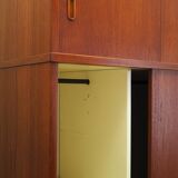 Armoire en teck, design danois, années 1970, production : Danemark