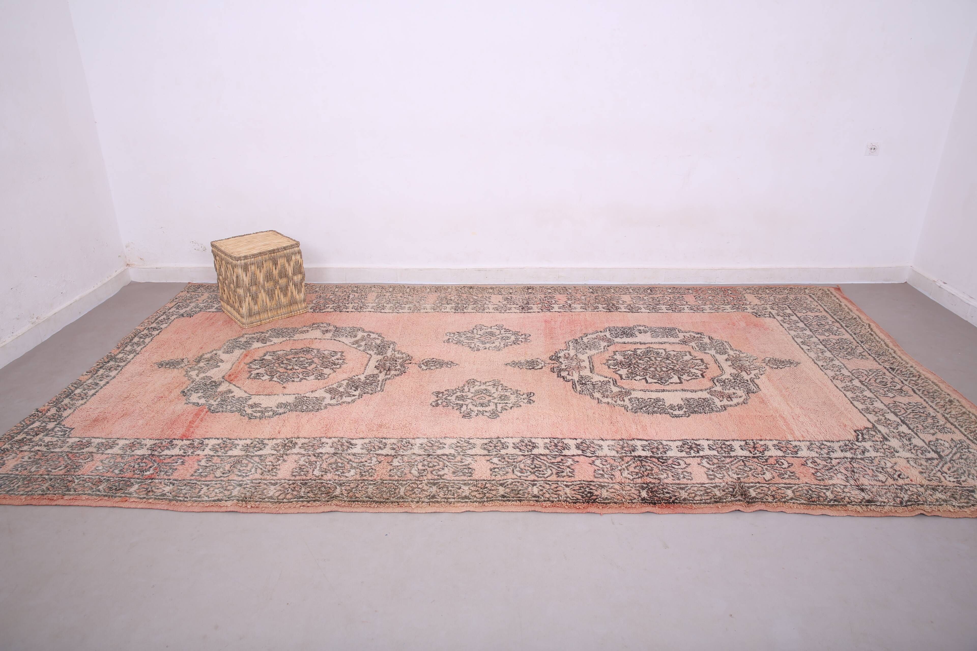 Tapis berbère en laine vintage marocain rose grand 212 x 394 cm, tapis fait main