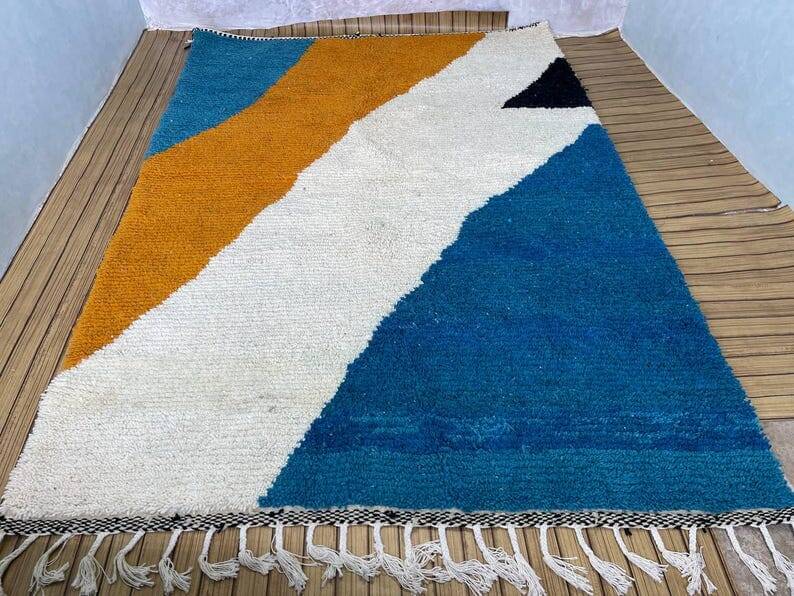 Traditional handmade wool rug size 150 x 250 cm