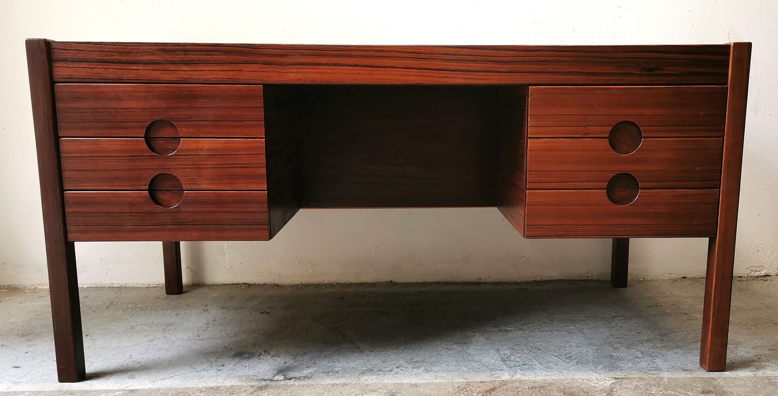 Danish desk Christian Linneberg in rosewood 1960s