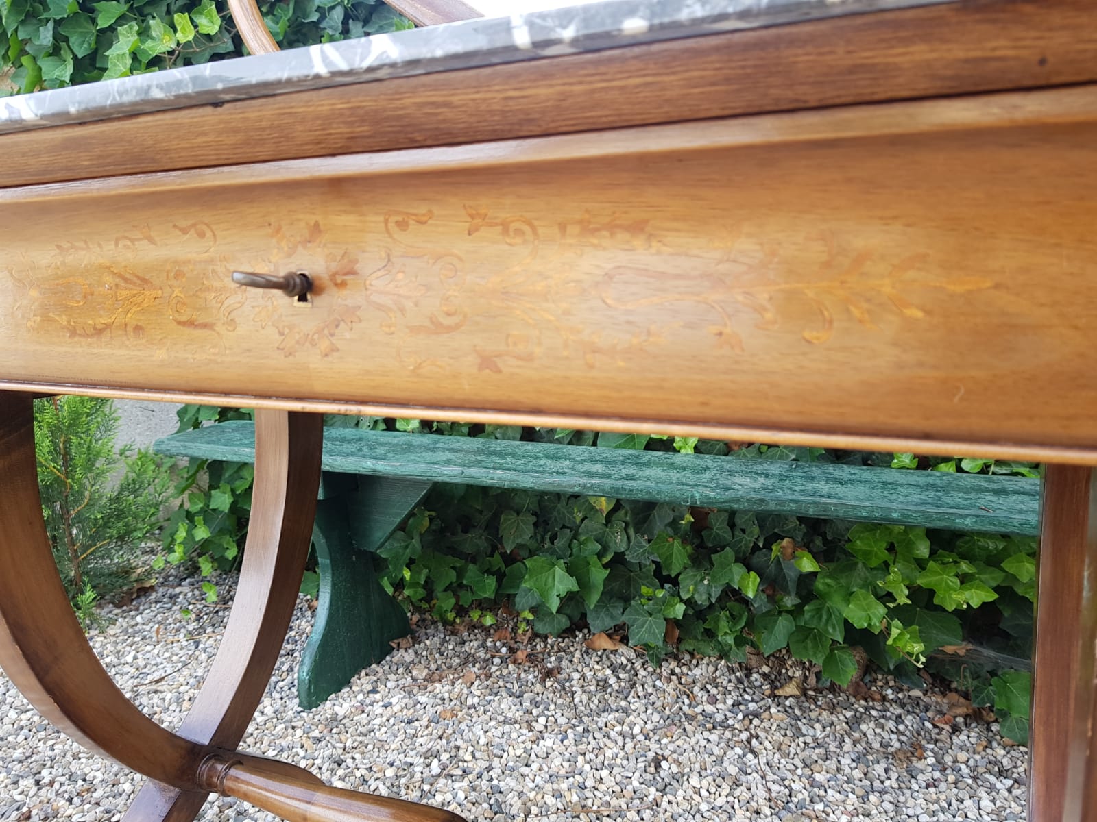 Dressing table in Empire marquetry