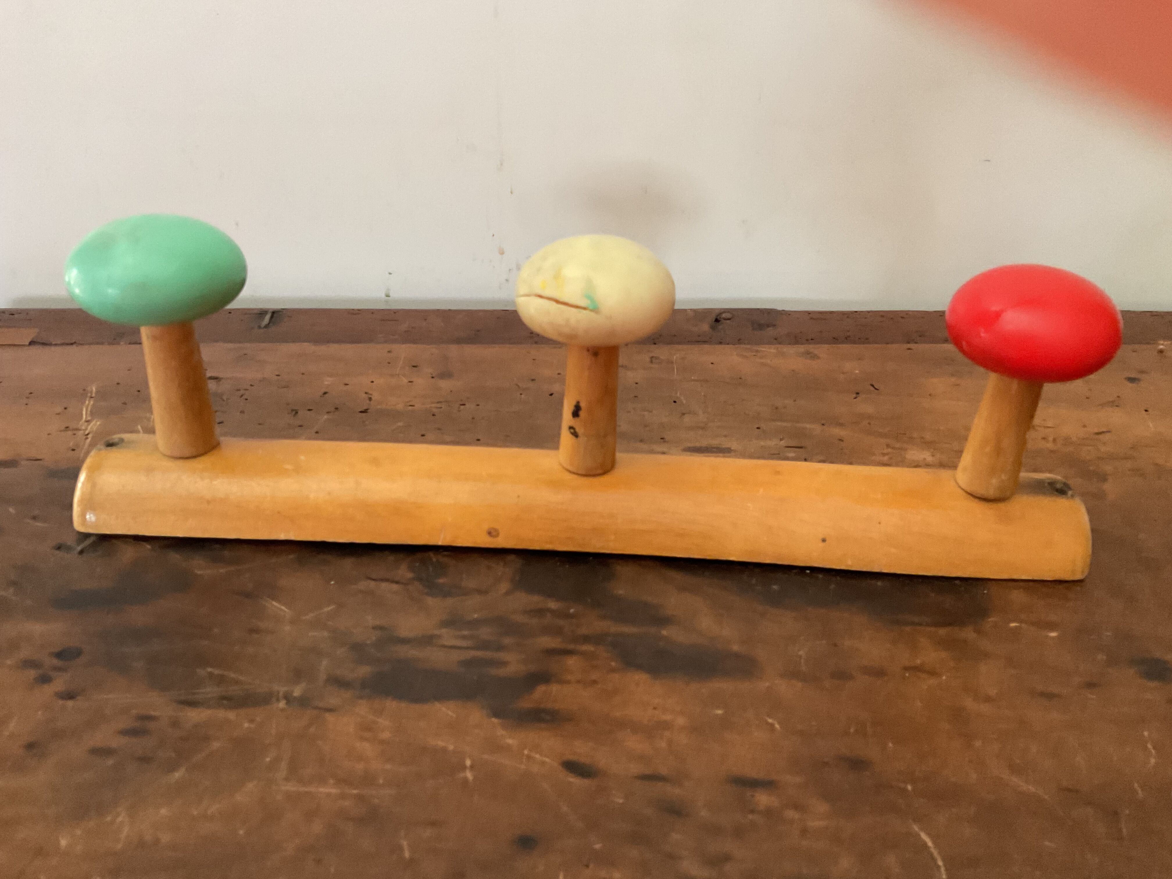Patère en bois 60s