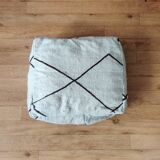 Moroccan Berber pouf White and black