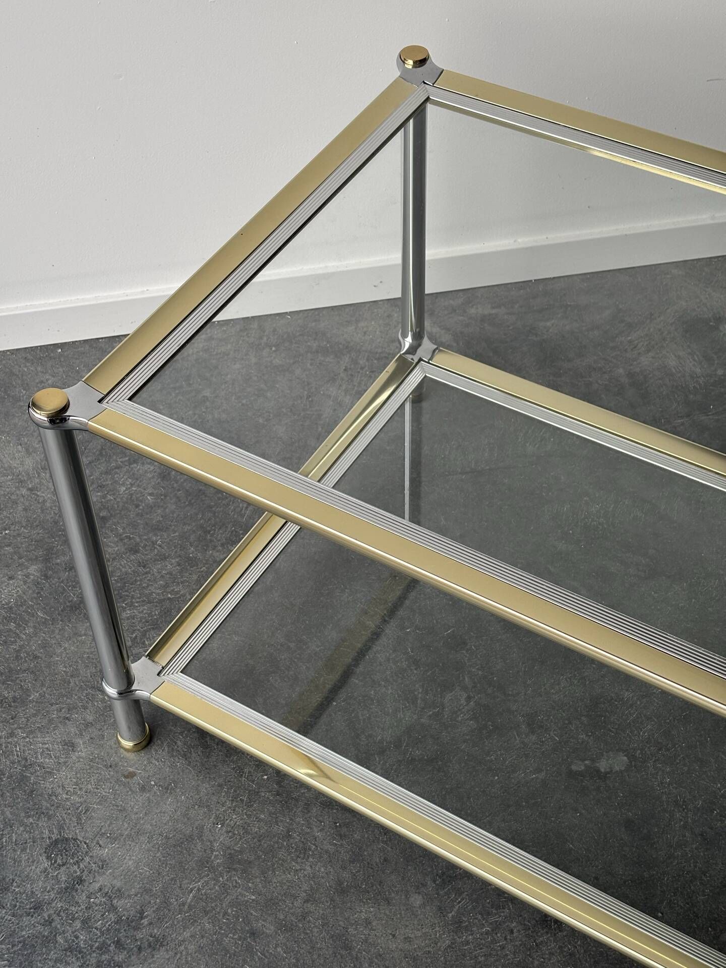 Table basse en métal chromé, doré et verre, 1970