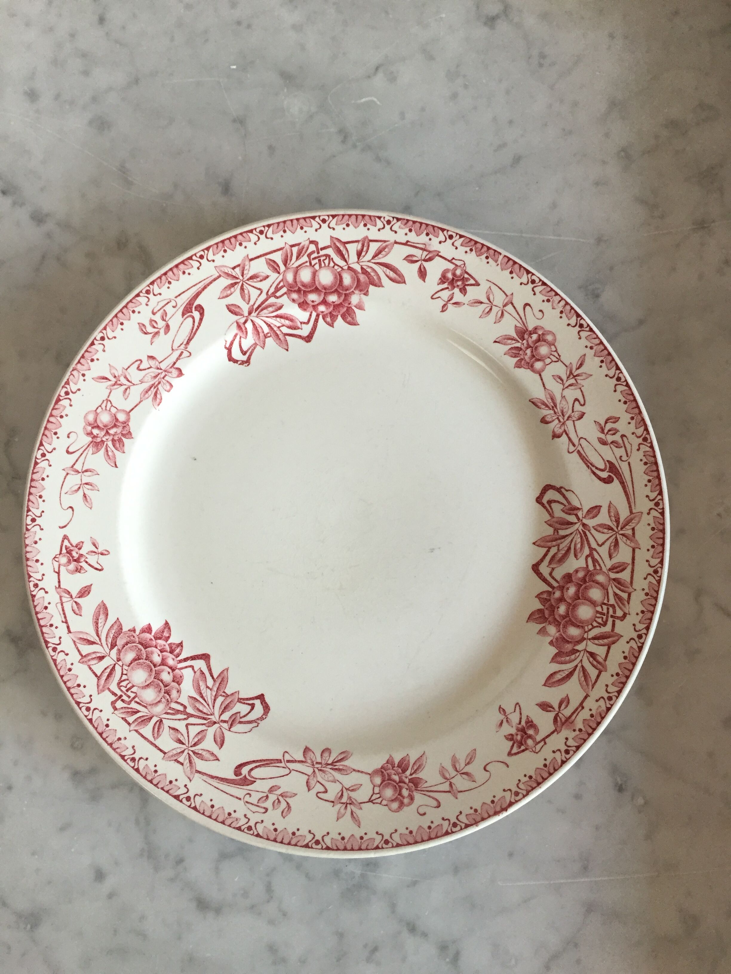 "Sorbier" décor plate by Boch Frères Kéramis