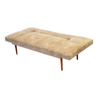 Canapé / lit de repos en bois allemand des années 1970