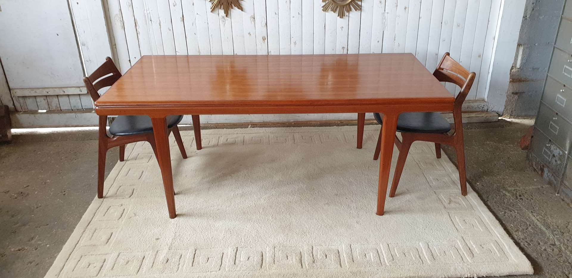 Table vintage en teck datant des années 60