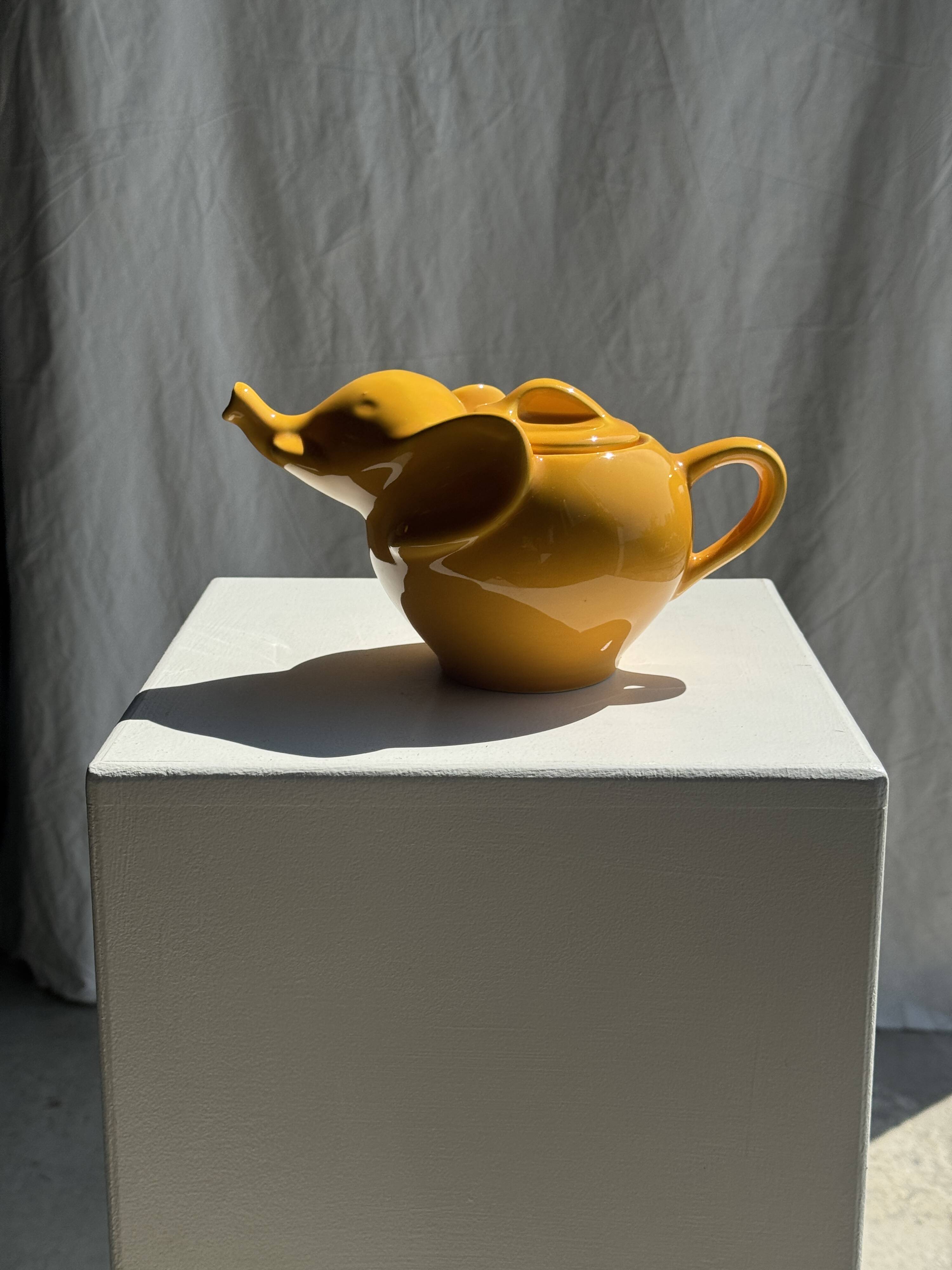Vintage yellow elephant teapot