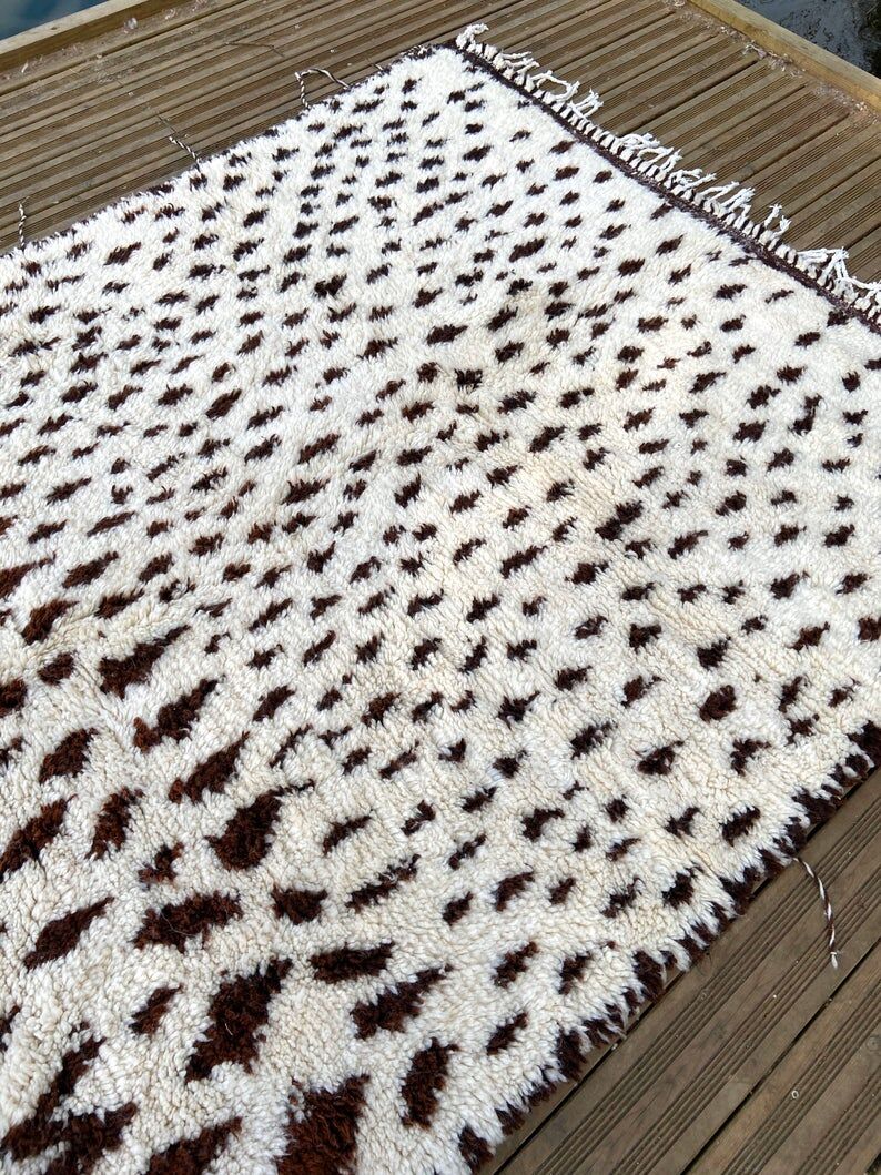 Beni Ouarain wool rug in 185x280 cm wool