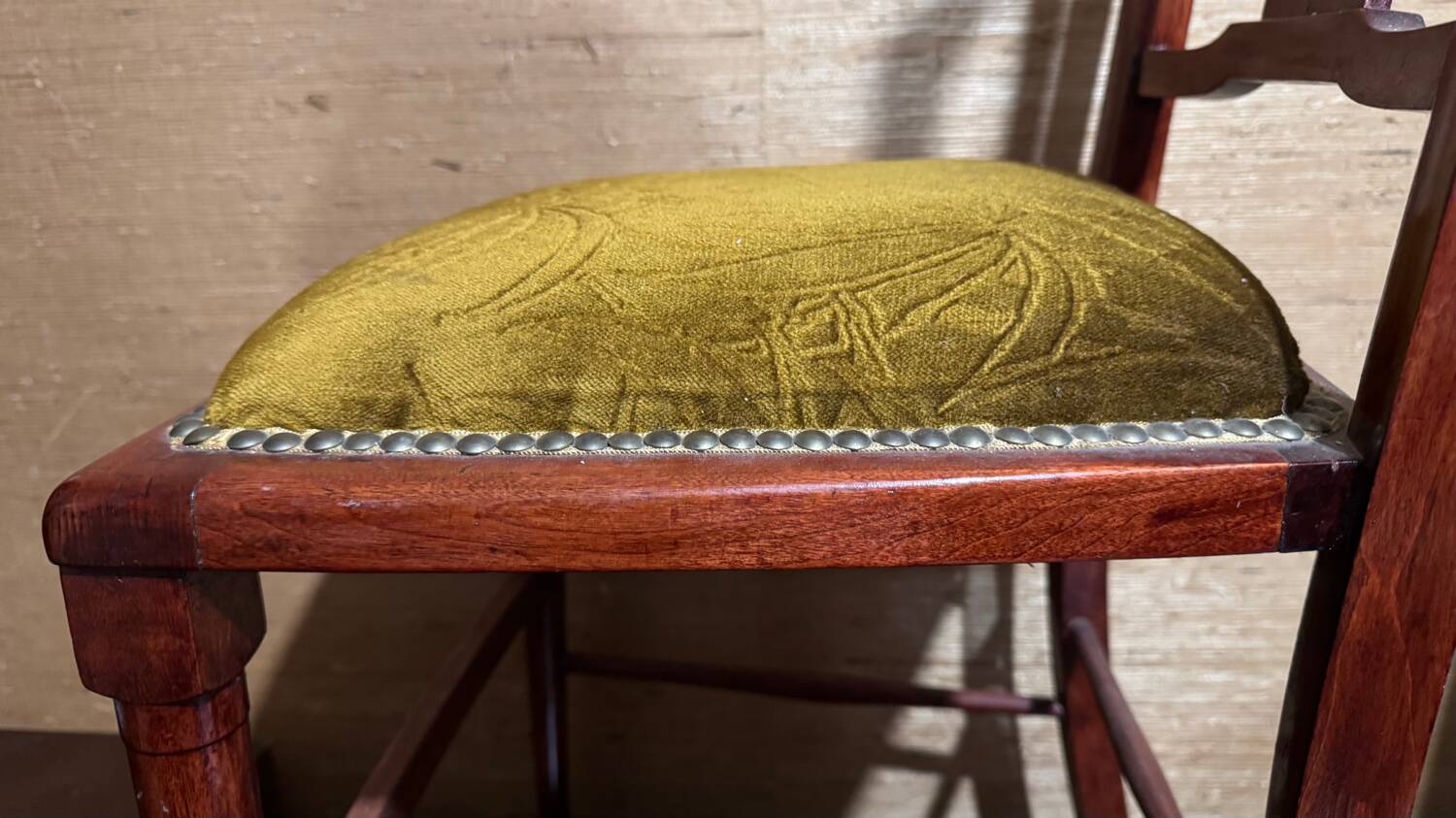 Vintage mahogany Lyre chair